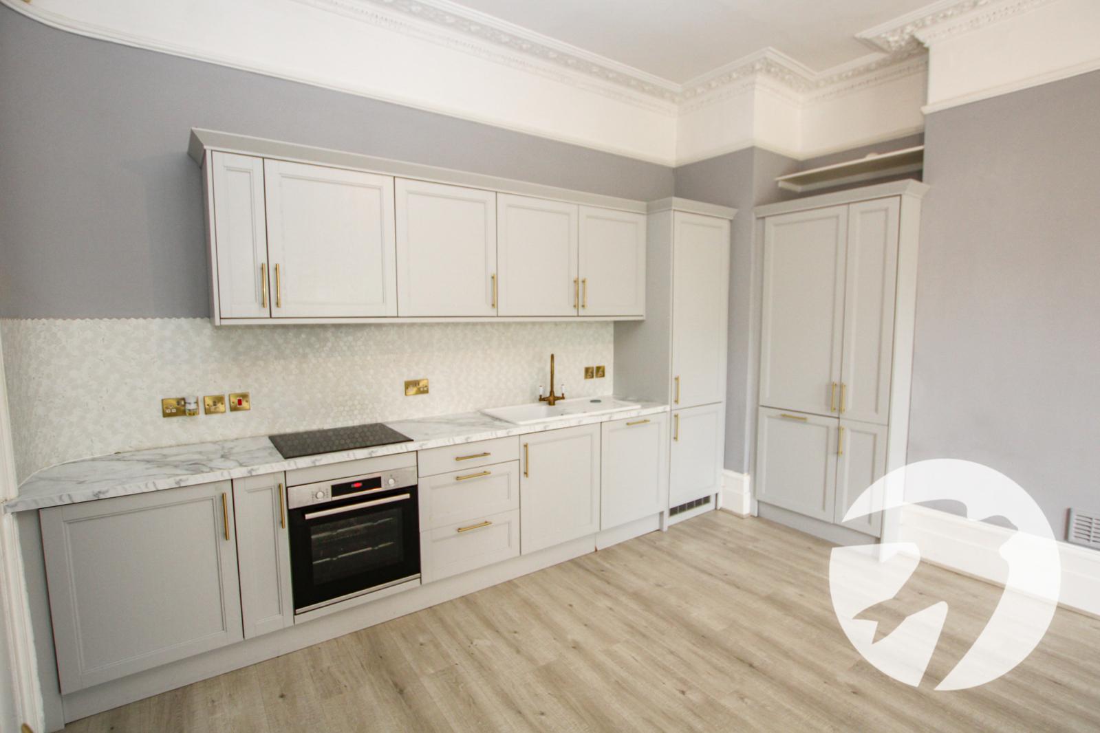 2 bedroom property for sale in London | Robinson Jackson