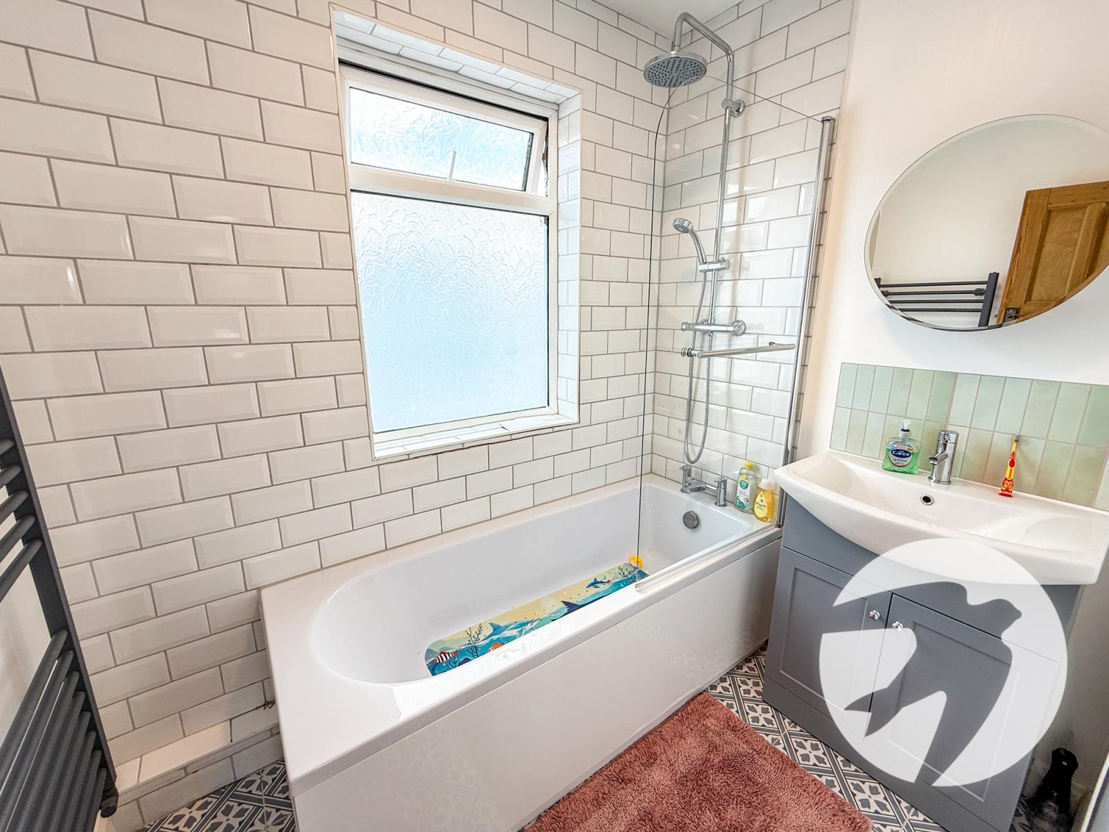 3 bedroom house for sale in London | Robinson Jackson