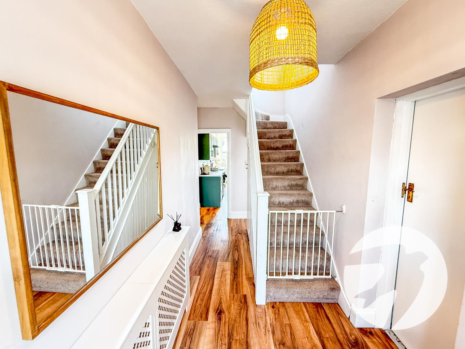 3 bedroom house for sale in London | Robinson Jackson