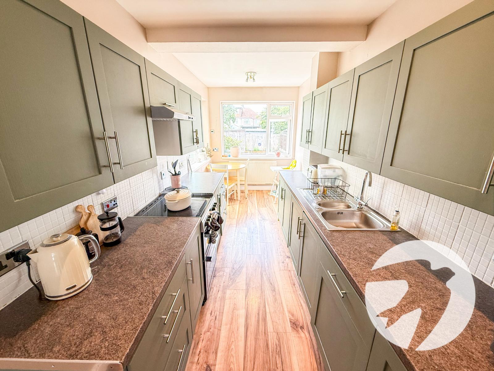 3 bedroom house for sale in London | Robinson Jackson