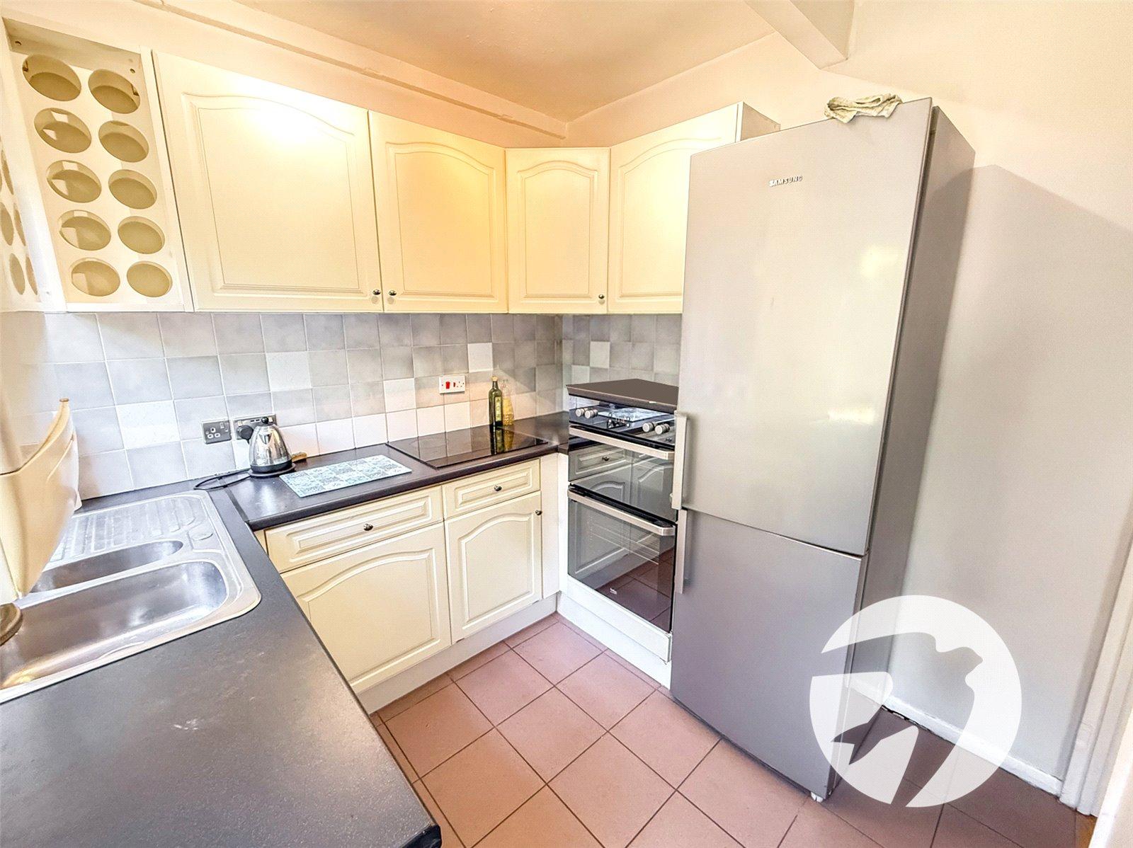 3 bedroom house for sale in London | Robinson Jackson