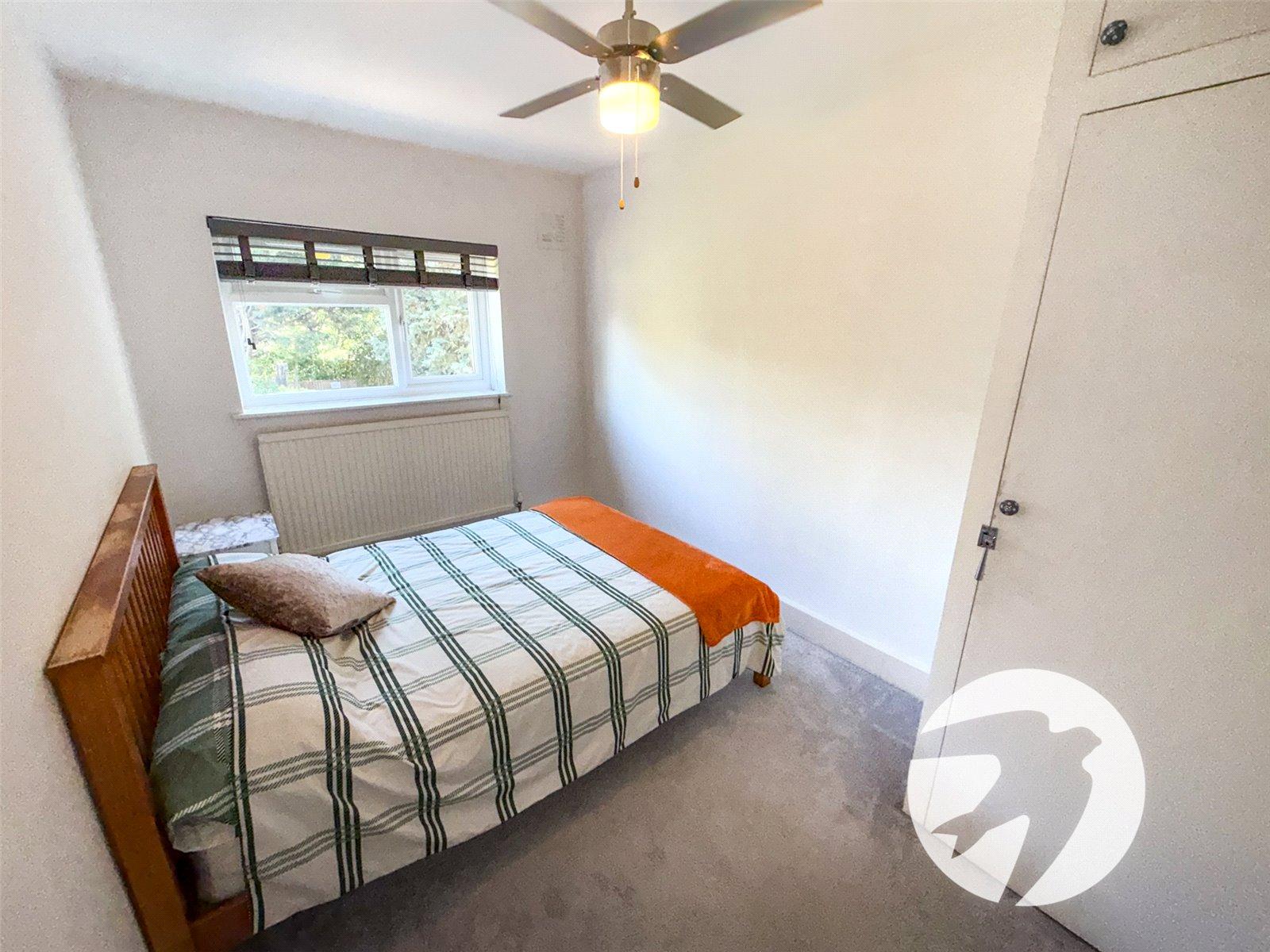 3 bedroom house for sale in London | Robinson Jackson