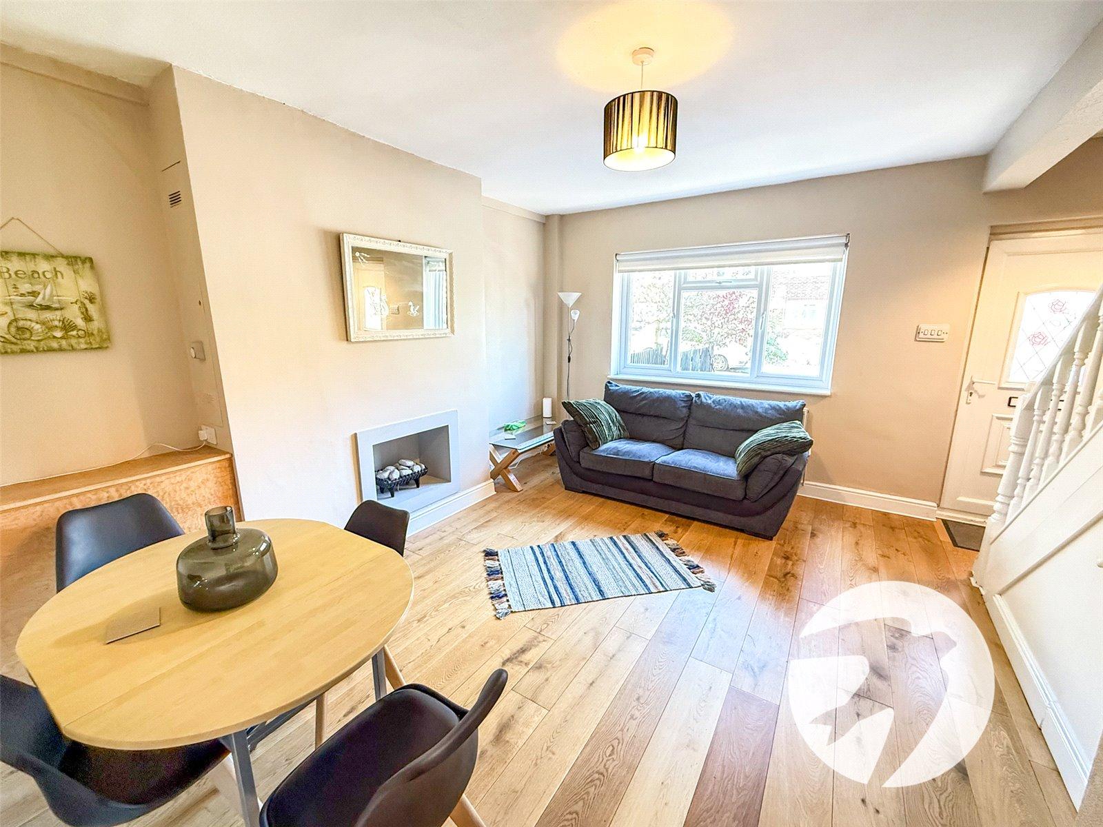 3 bedroom house for sale in London | Robinson Jackson