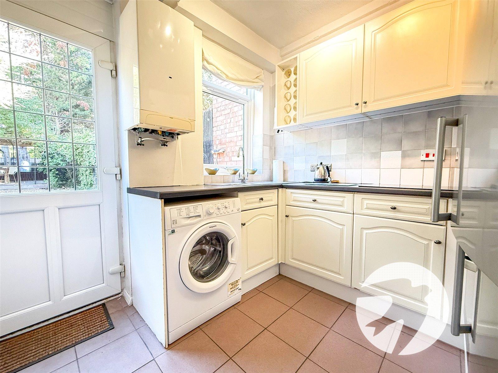 3 bedroom house for sale in London | Robinson Jackson