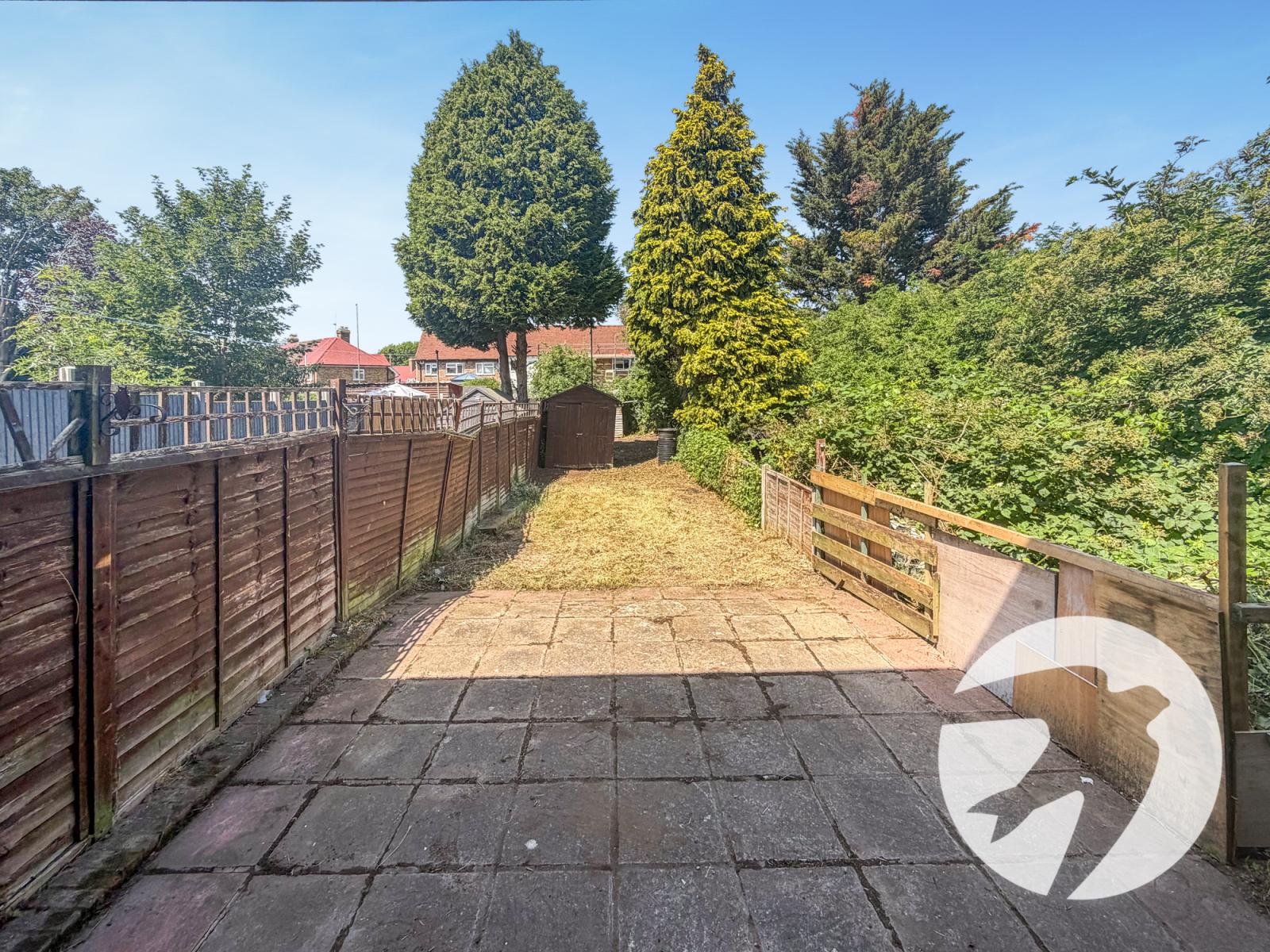 2 bedroom property for sale in London | Robinson Jackson