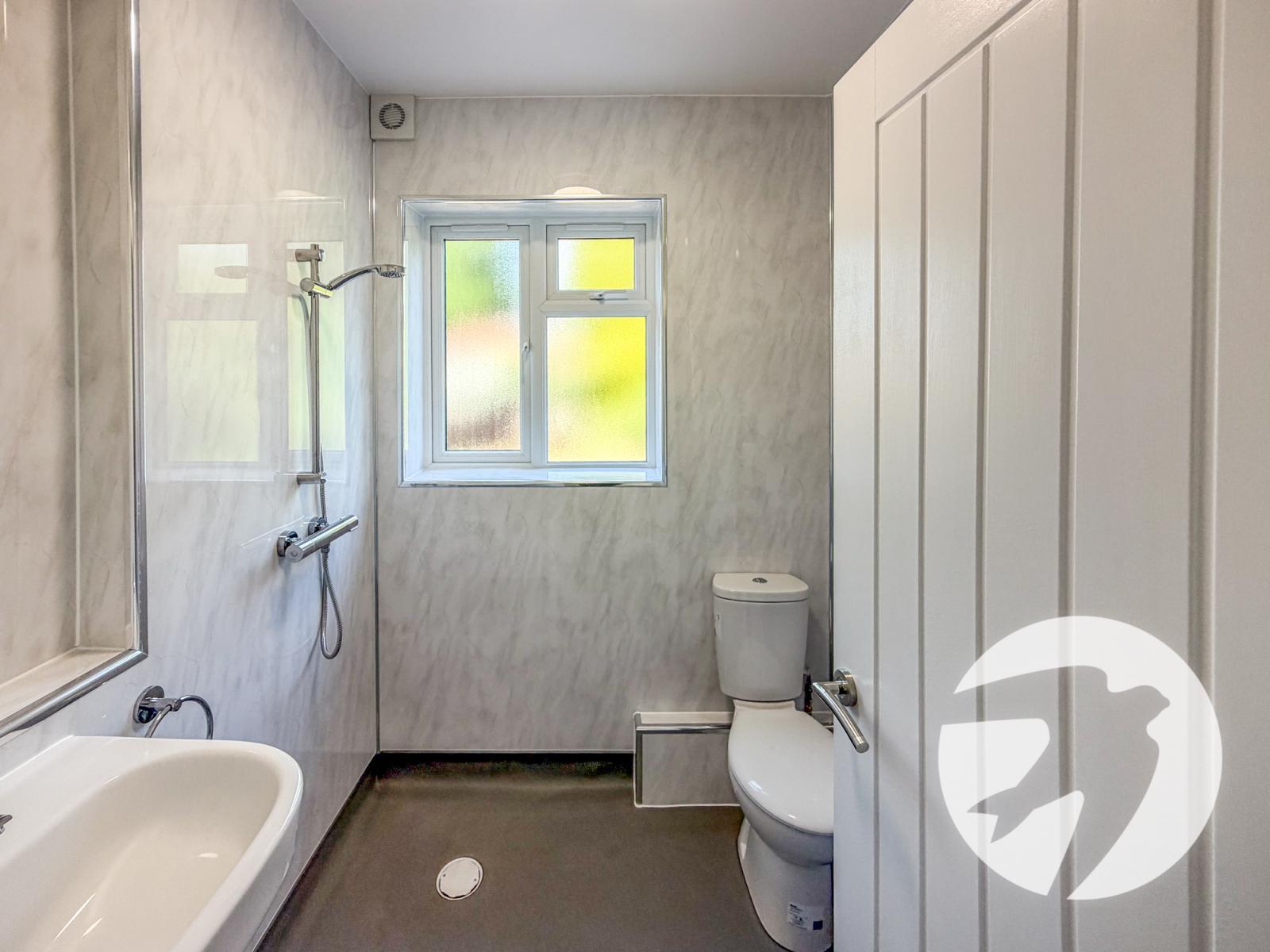 2 bedroom property for sale in London | Robinson Jackson
