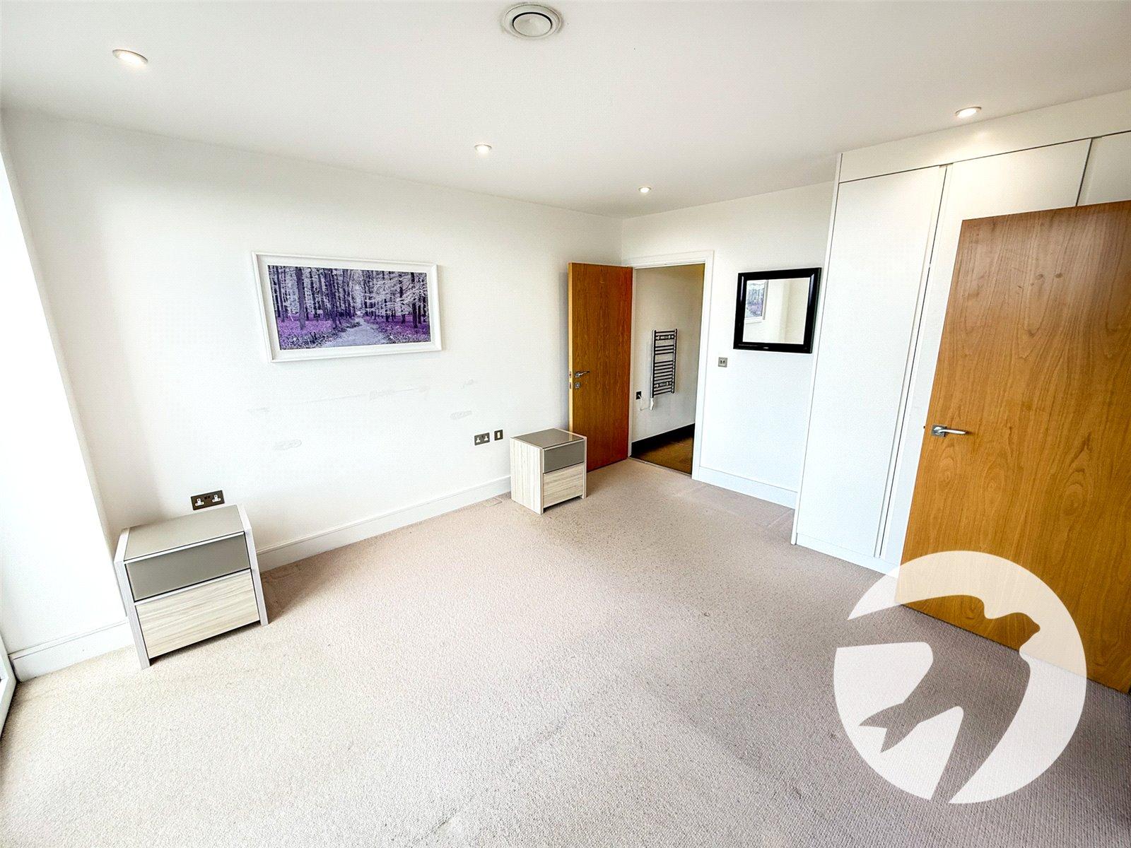 2 bedroom property for sale in London | Robinson Jackson