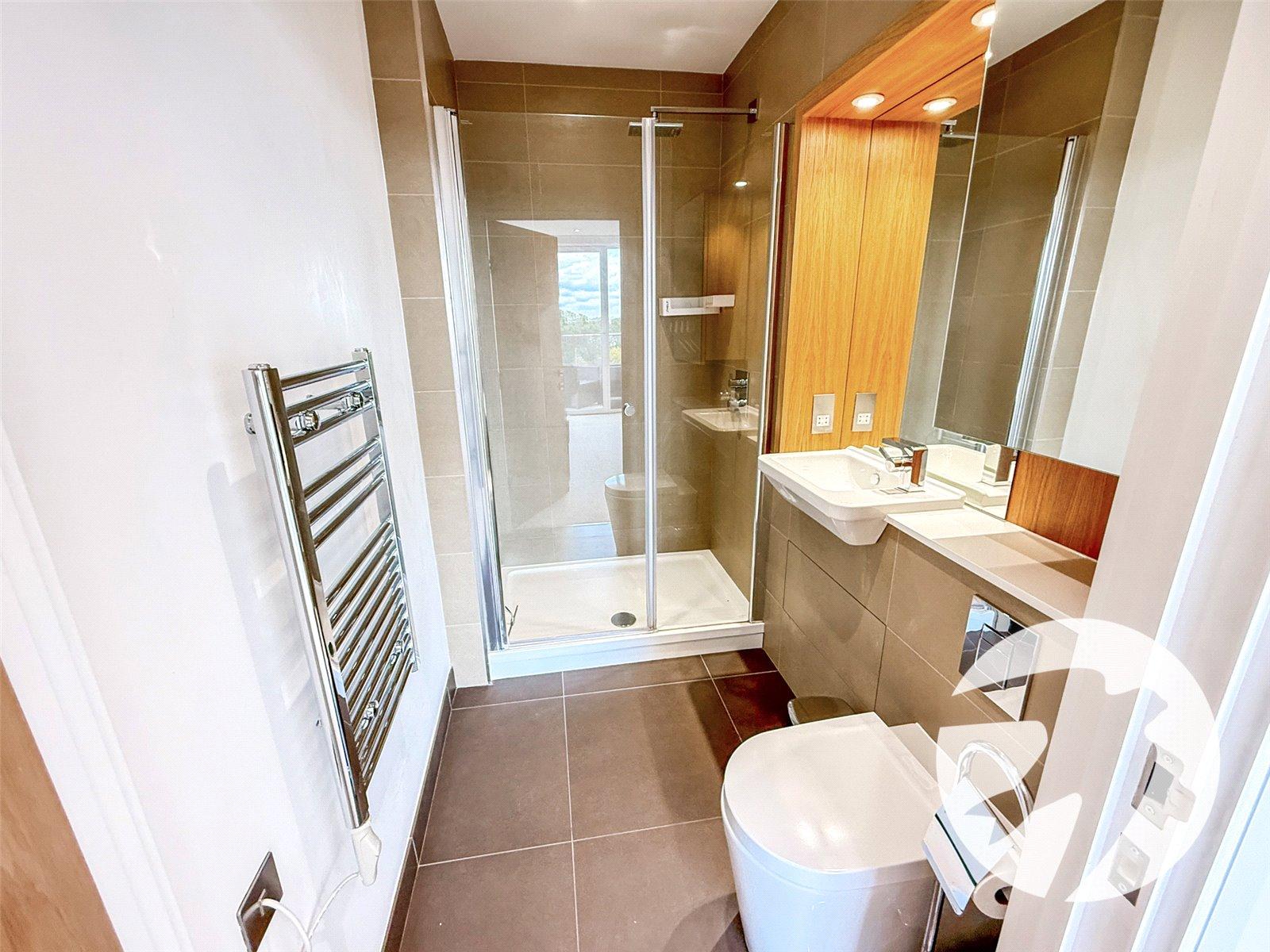 2 bedroom property for sale in London | Robinson Jackson