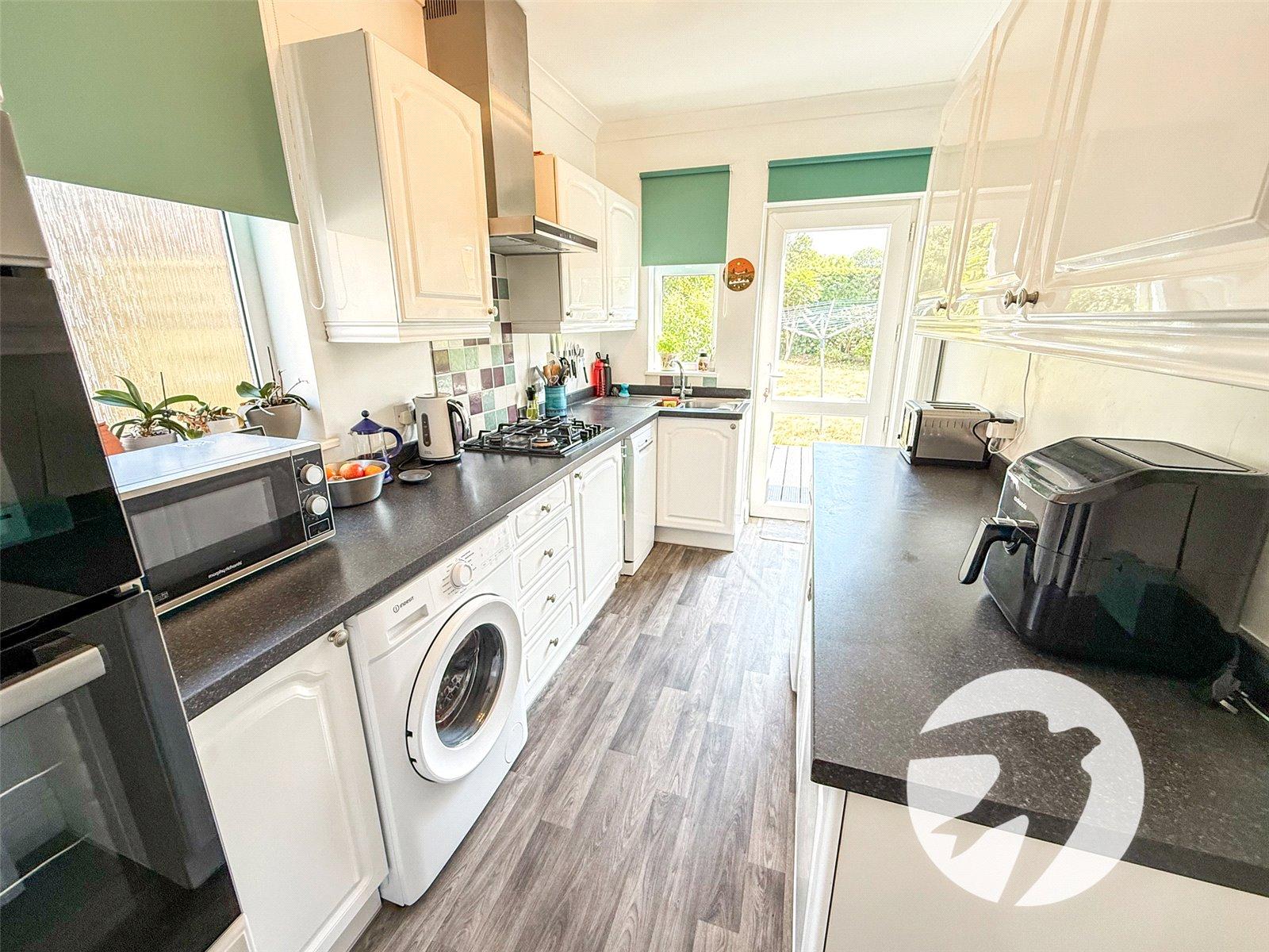 3 bedroom house for sale in London | Robinson Jackson