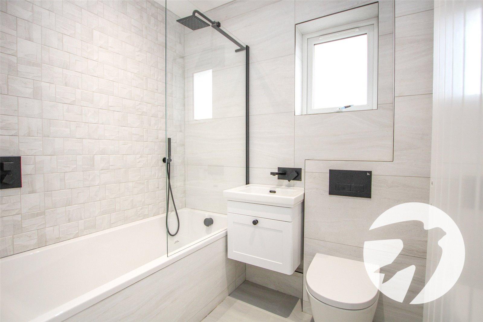 2 bedroom property for sale in London | Robinson Jackson