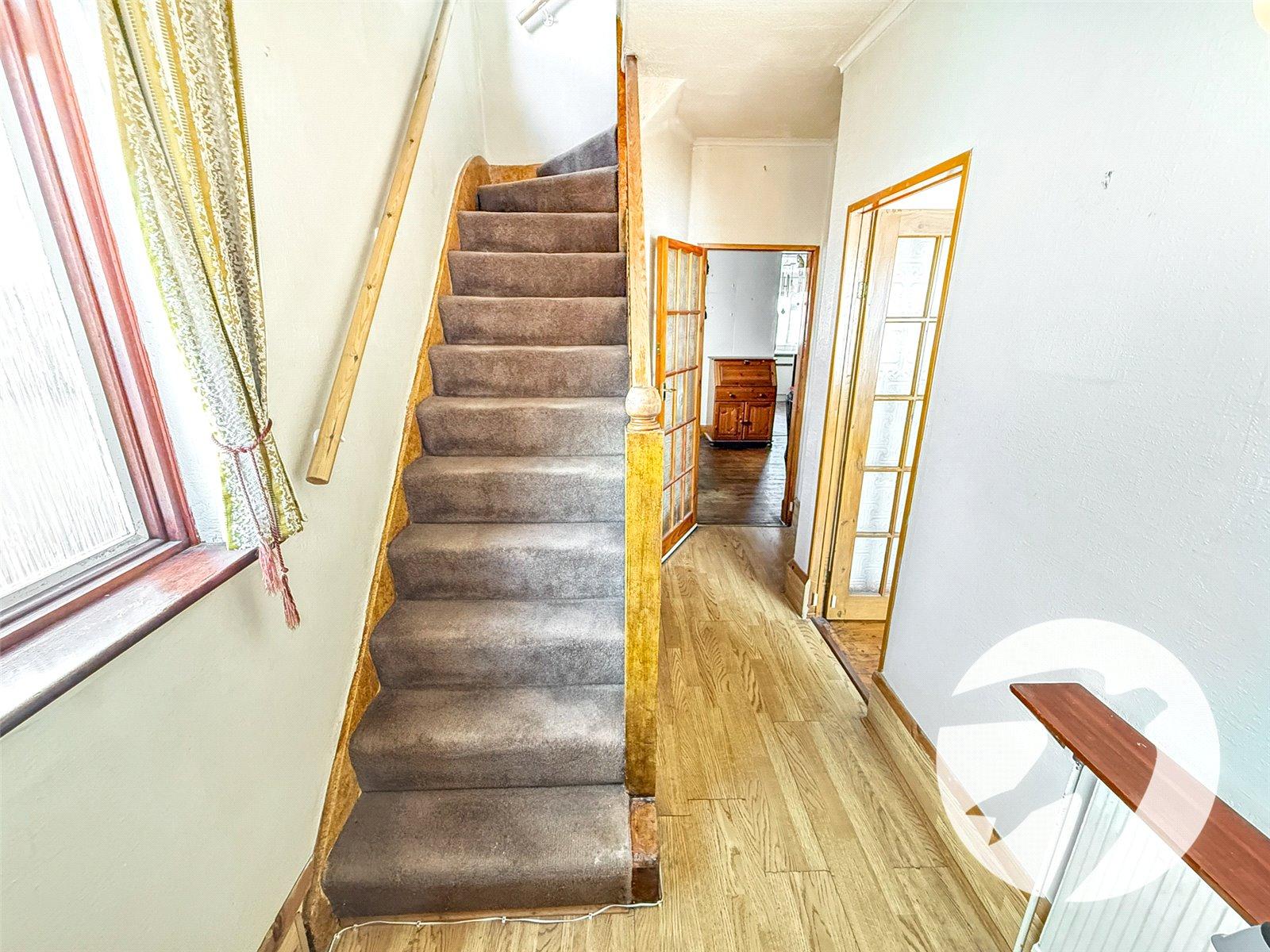 5 bedroom house for sale in London | Robinson Jackson
