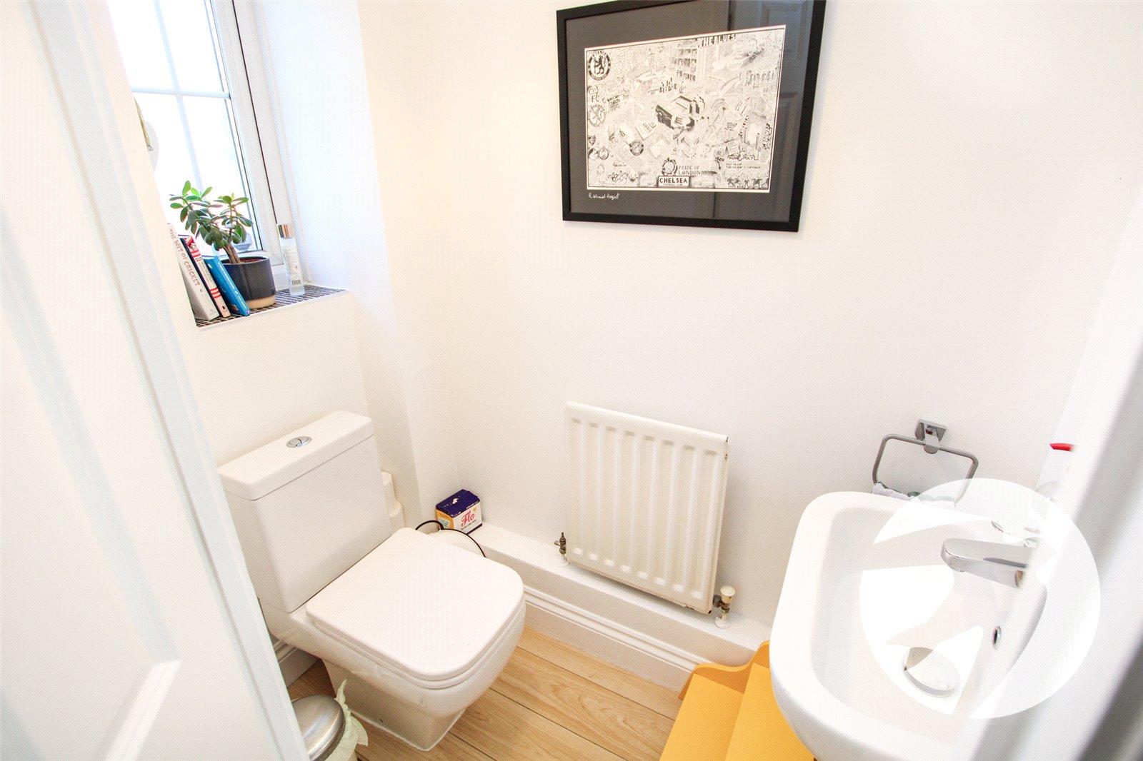 3 bedroom house for sale in London | Robinson Jackson