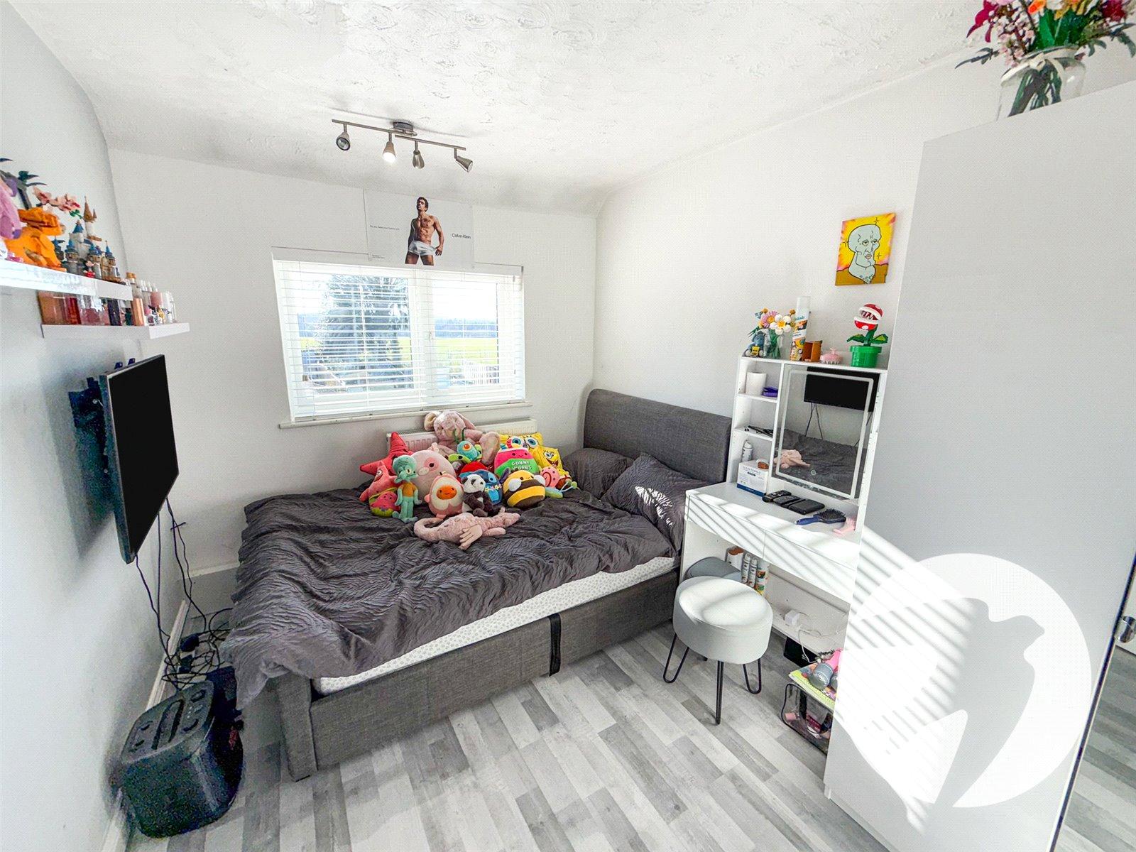 4 bedroom house for sale in London | Robinson Jackson