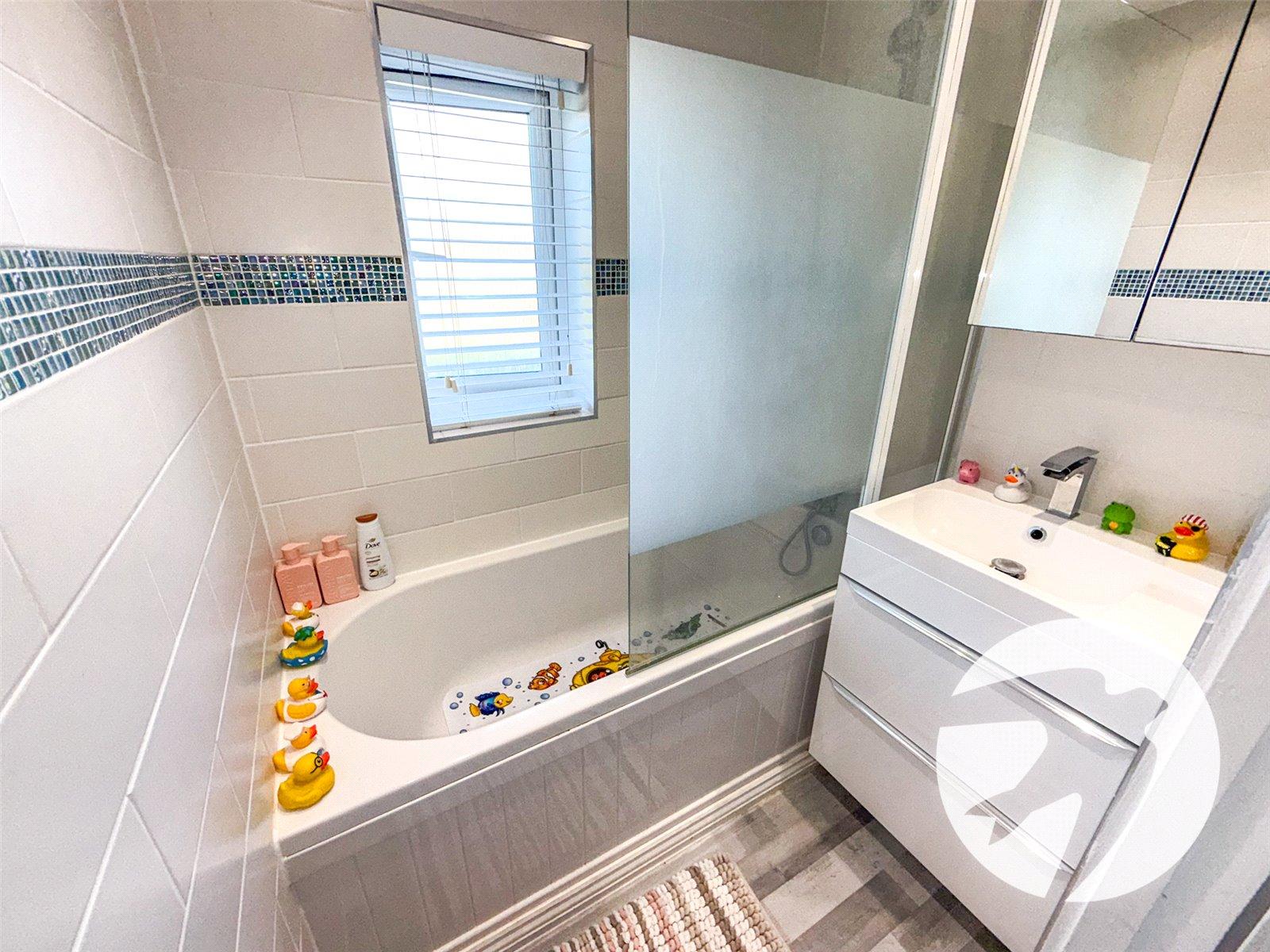 4 bedroom house for sale in London | Robinson Jackson