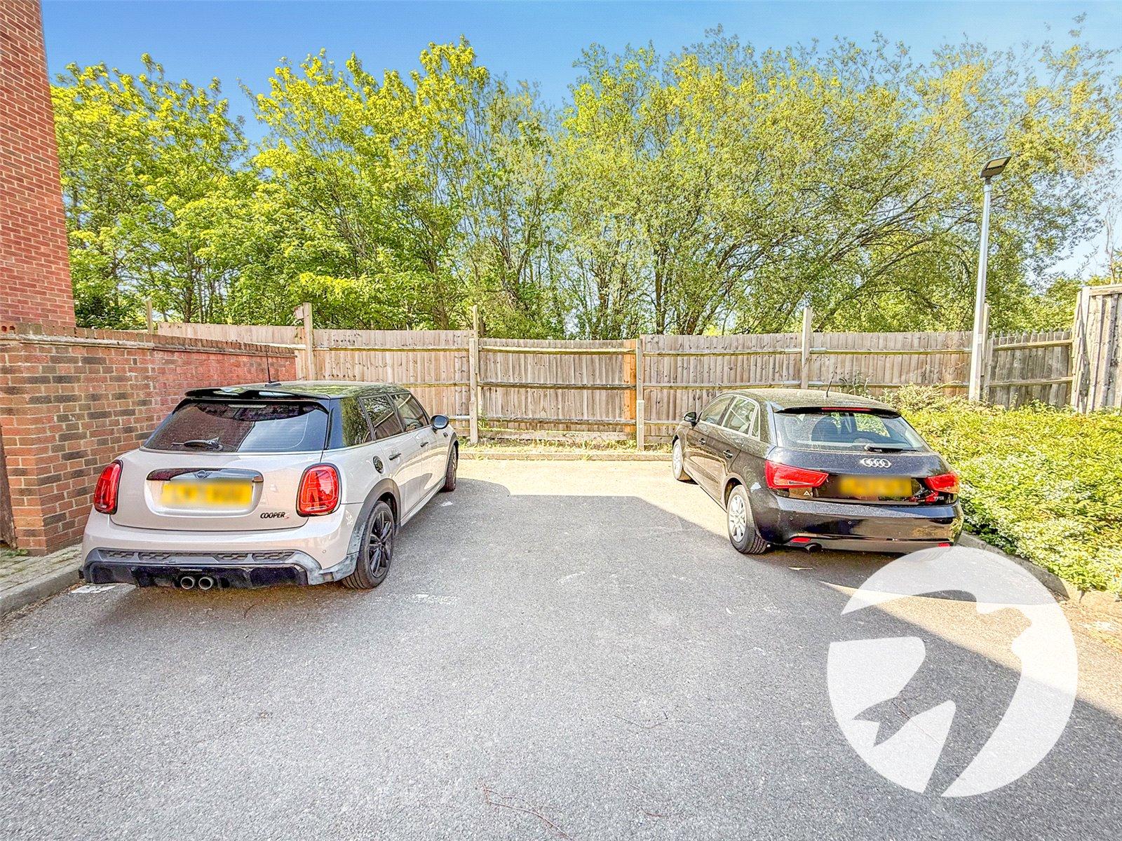 2 bedroom property for sale in London | Robinson Jackson