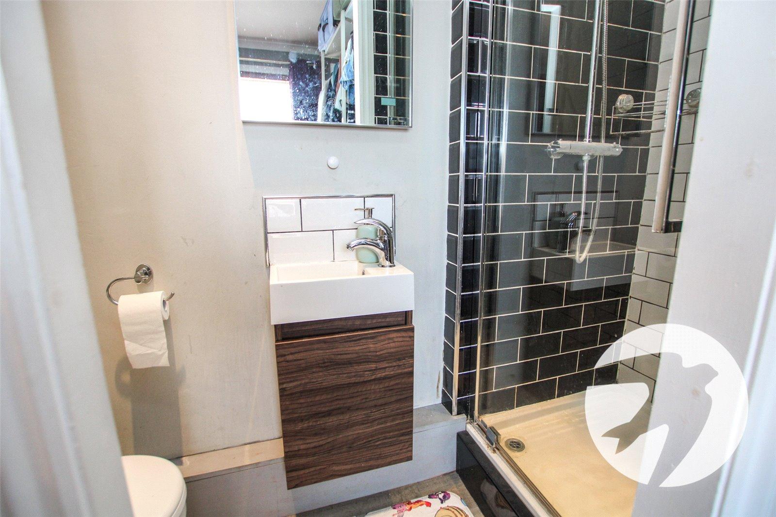 3 bedroom house for sale in London | Robinson Jackson
