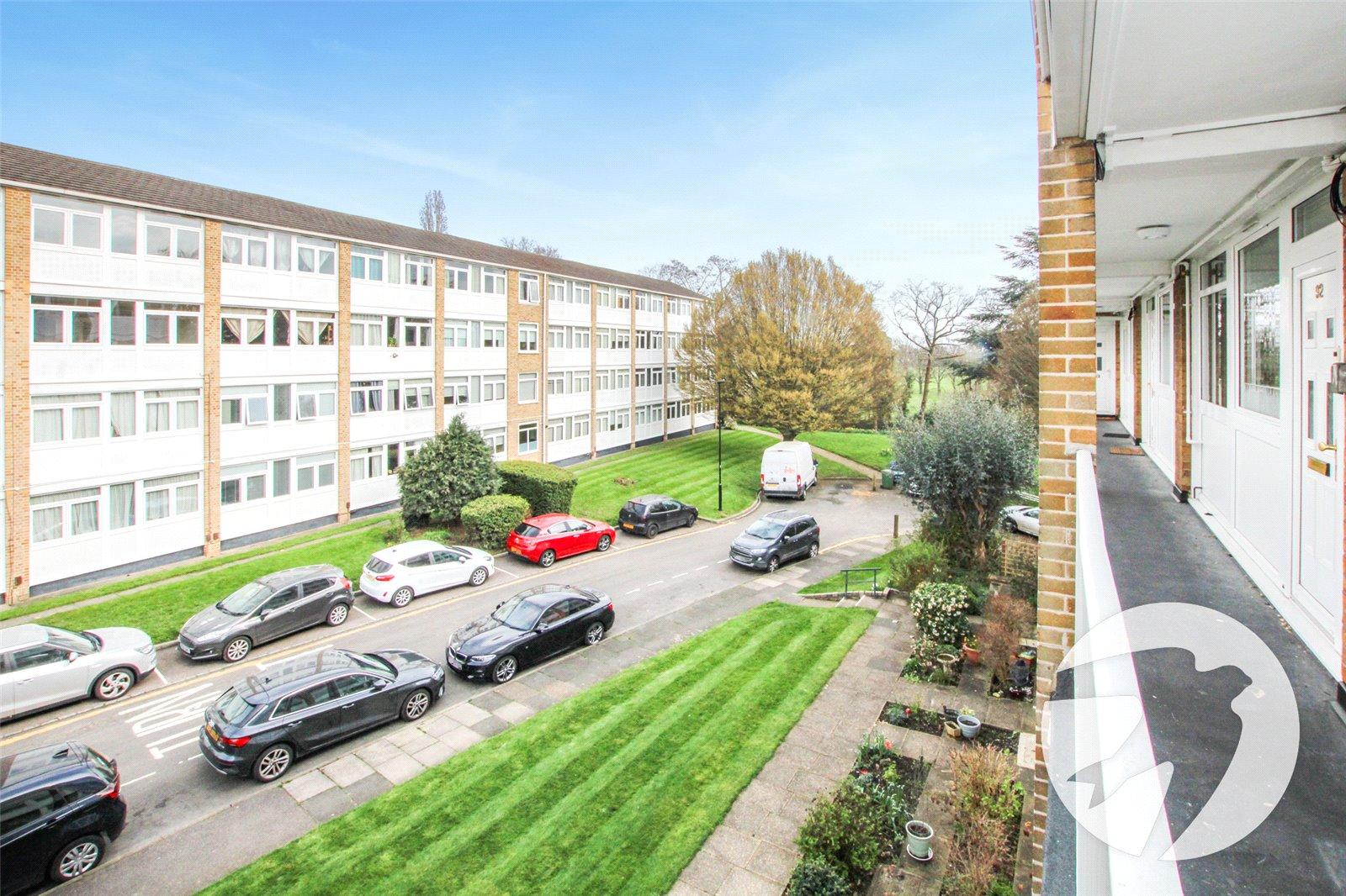 3 bedroom property for sale in Eltham | Robinson Jackson