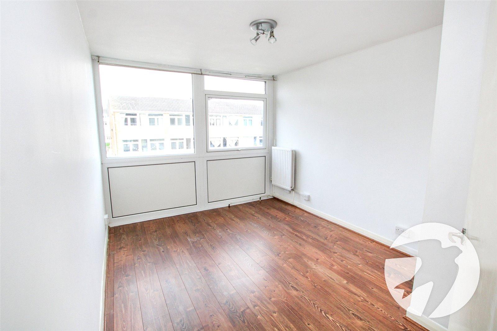 3 bedroom property for sale in Eltham | Robinson Jackson