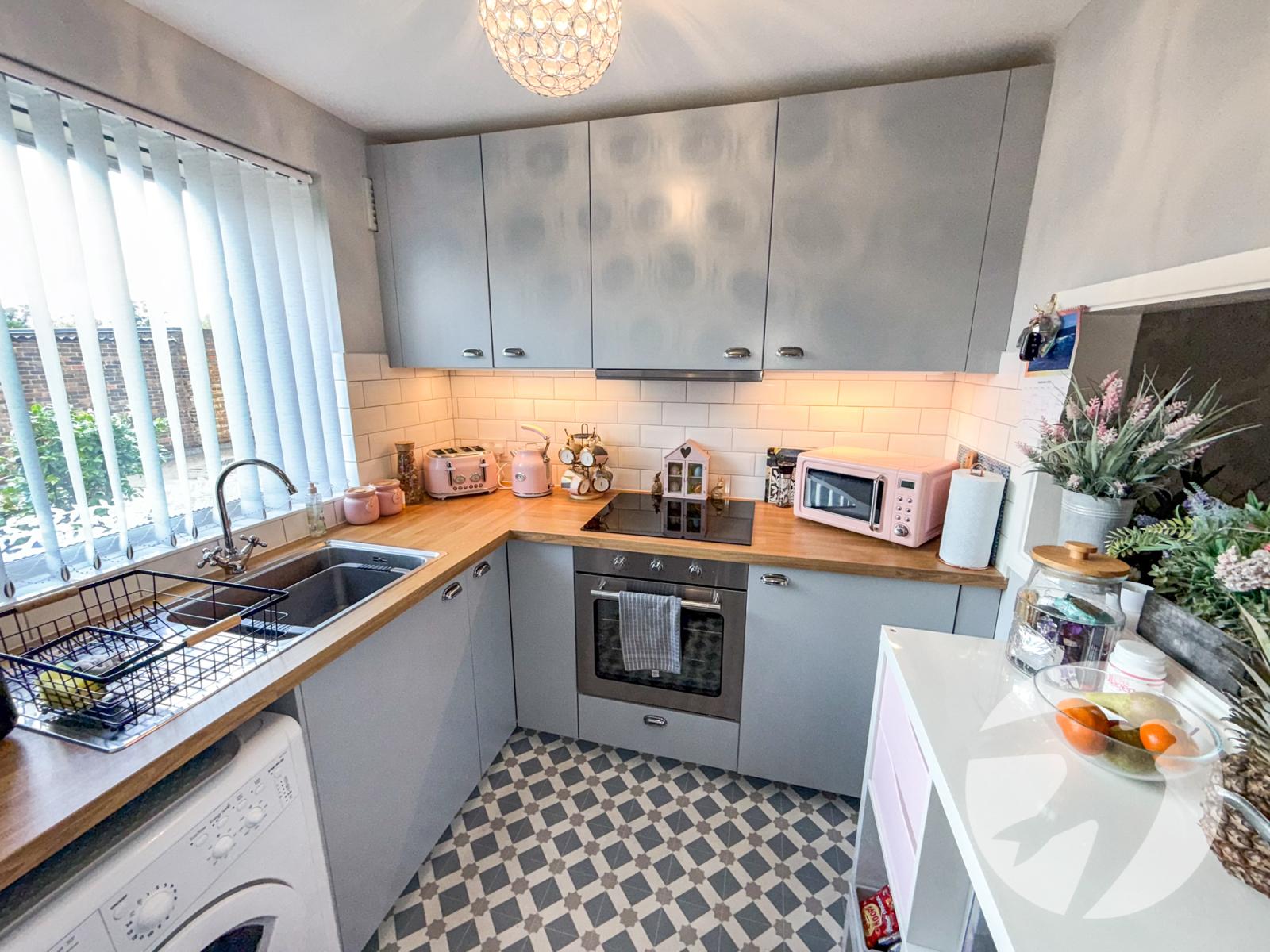 1 bedroom property for sale in Eltham | Robinson Jackson