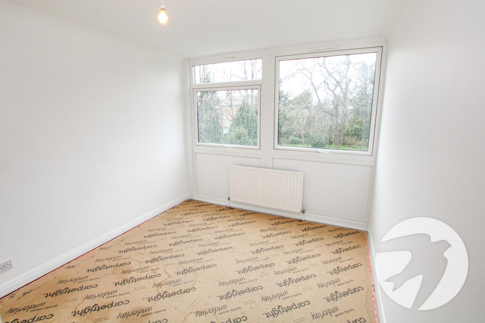 3 bedroom property for sale in London | Robinson Jackson
