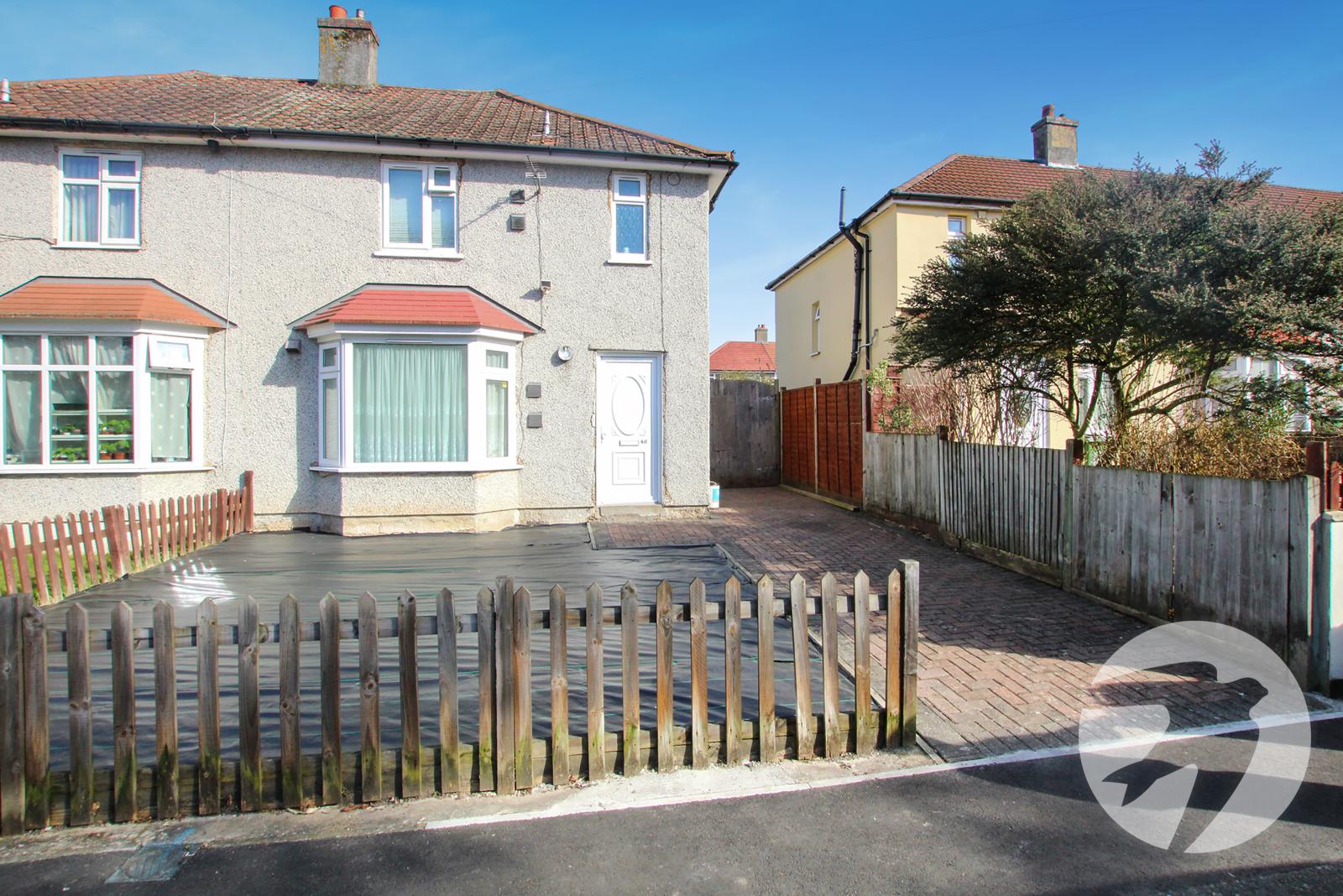 3 bedroom house for sale in London | Robinson Jackson