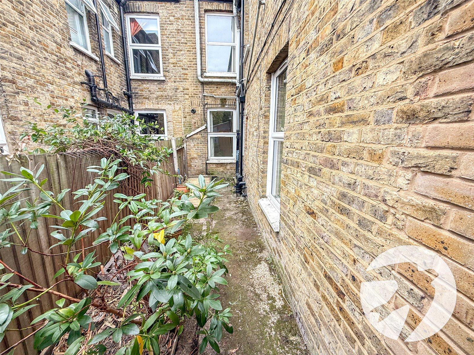 6 bedroom house for sale in London | Robinson Jackson
