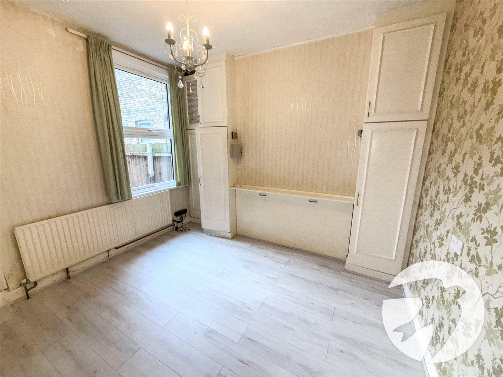 6 bedroom house for sale in London | Robinson Jackson