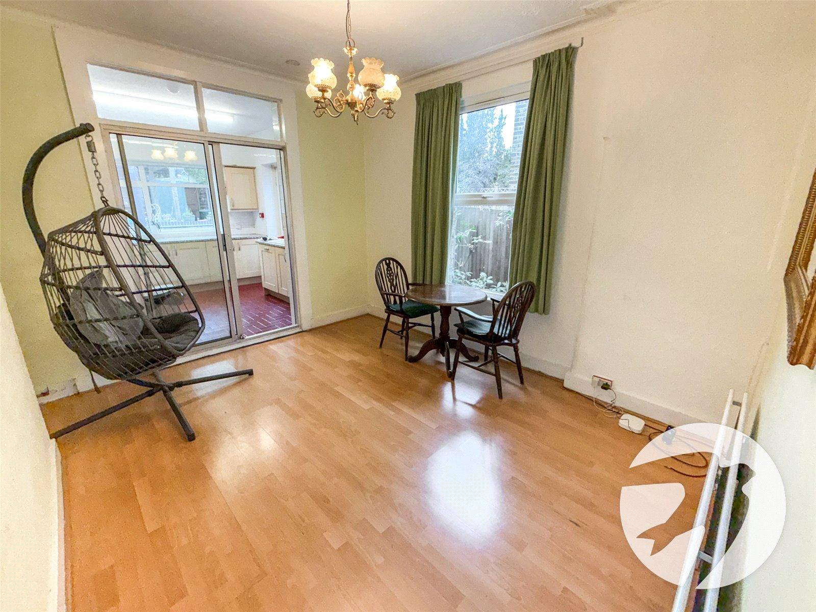 6 bedroom house for sale in London | Robinson Jackson