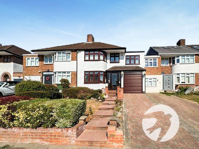 4 bedroom house for sale in London | Robinson Jackson