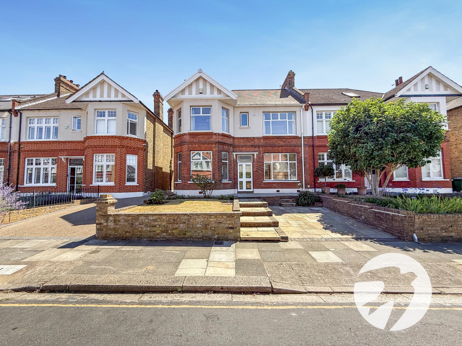 6 bedroom house for sale in London | Robinson Jackson