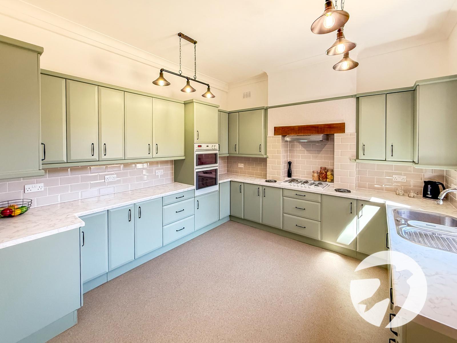 6 bedroom house for sale in London | Robinson Jackson