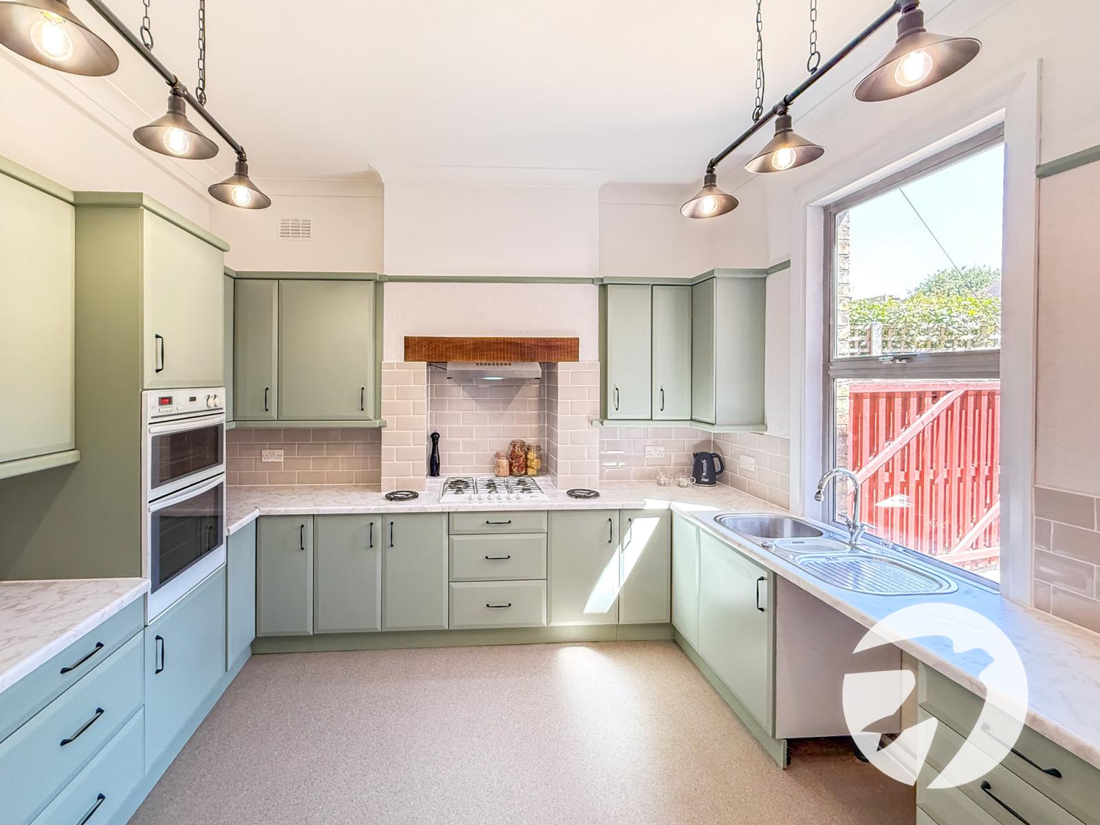 6 bedroom house for sale in London | Robinson Jackson