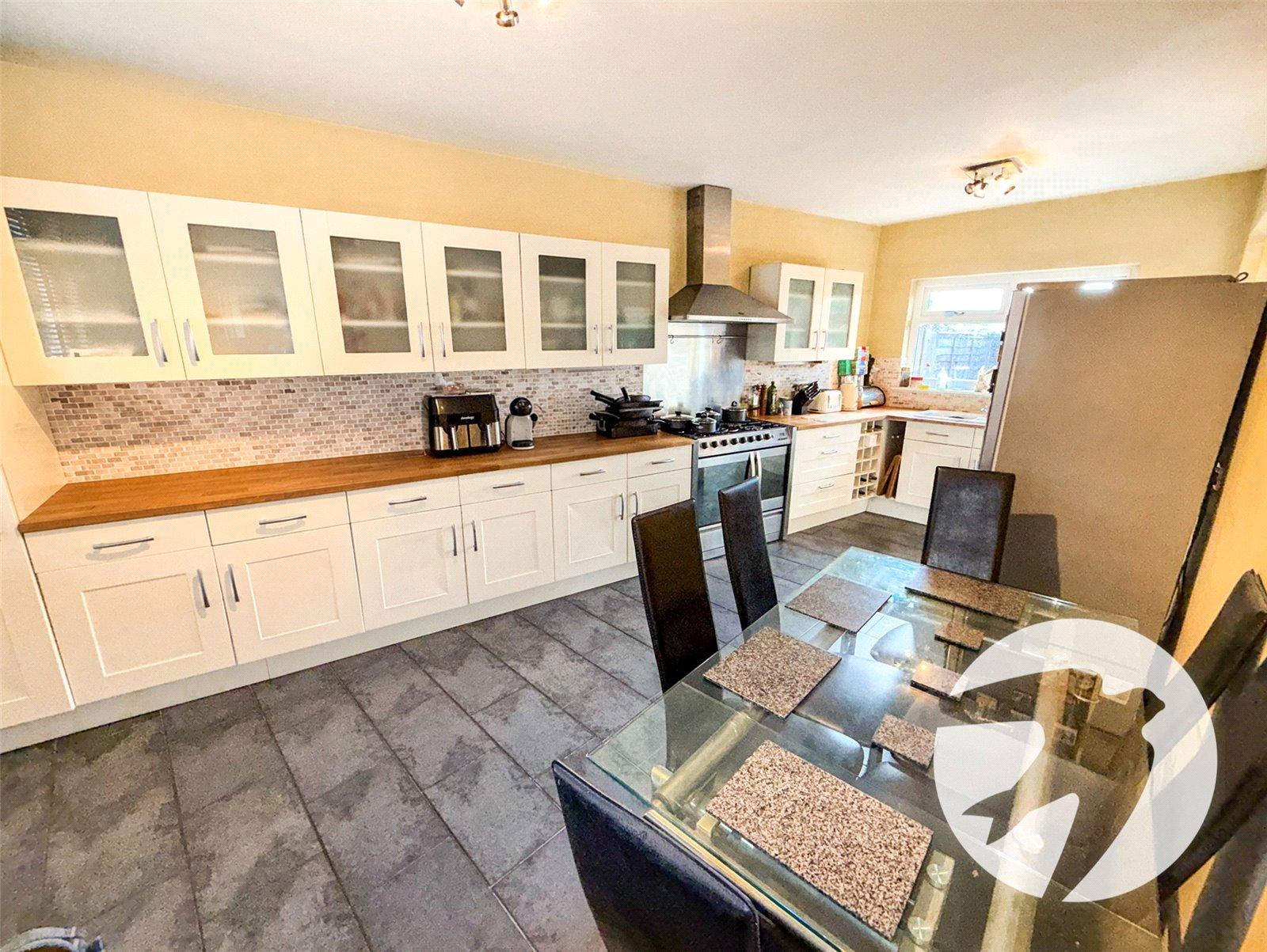 4 bedroom house for sale in London | Robinson Jackson