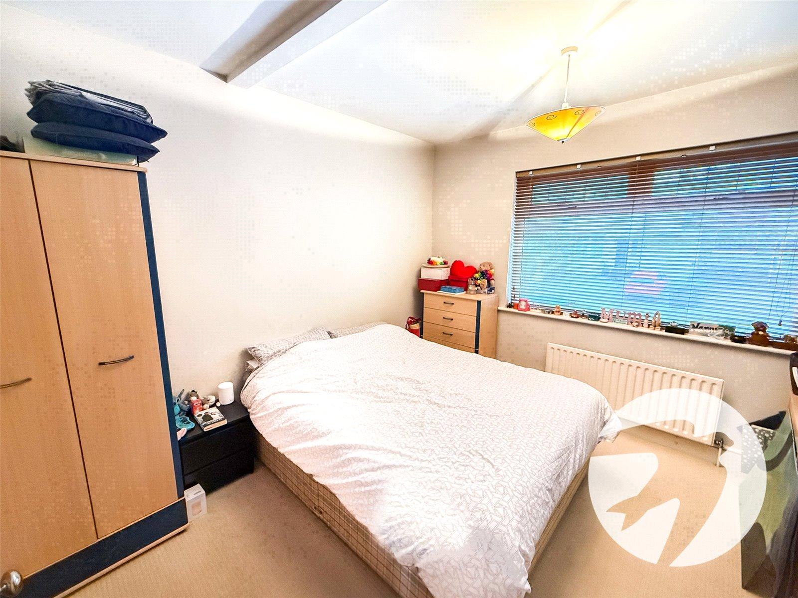 4 bedroom house for sale in London | Robinson Jackson