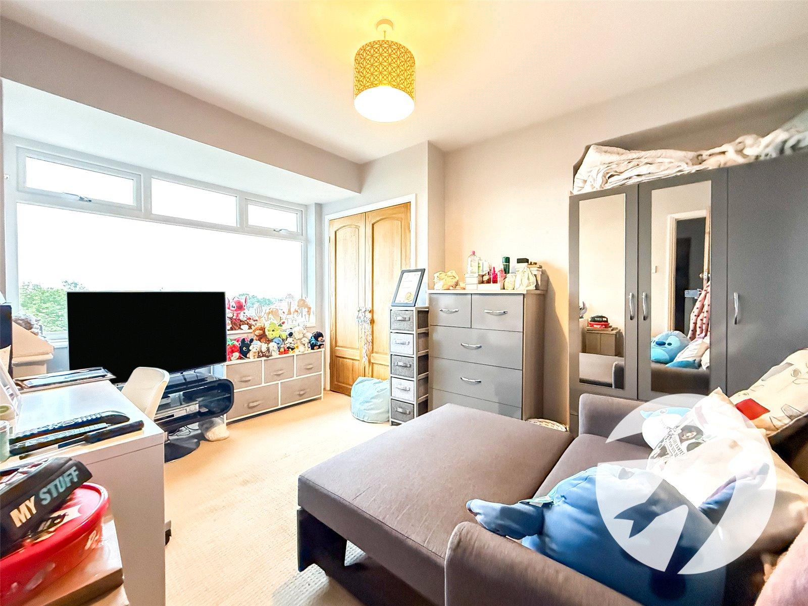 4 bedroom house for sale in London | Robinson Jackson