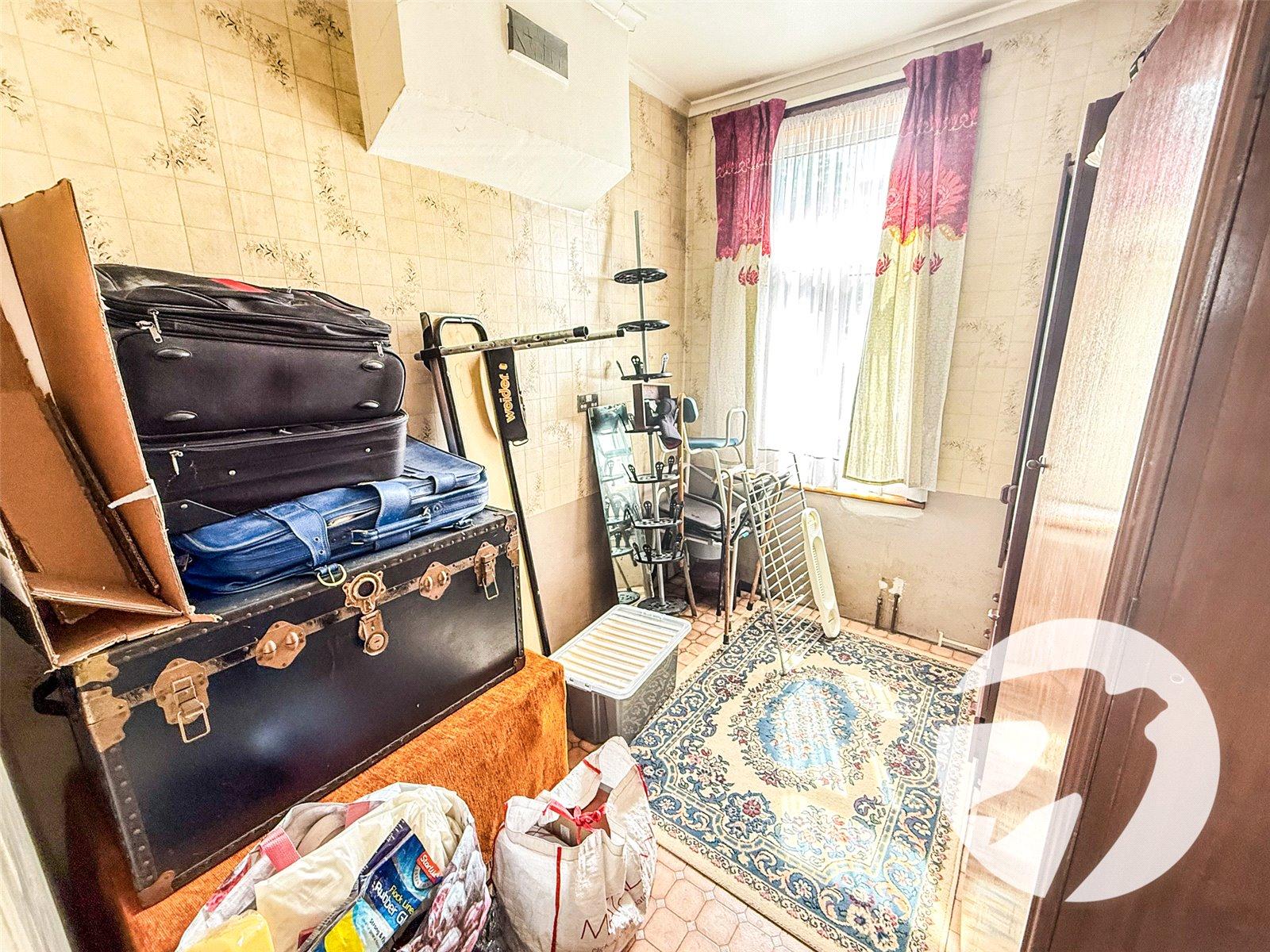 3 bedroom house for sale in London | Robinson Jackson