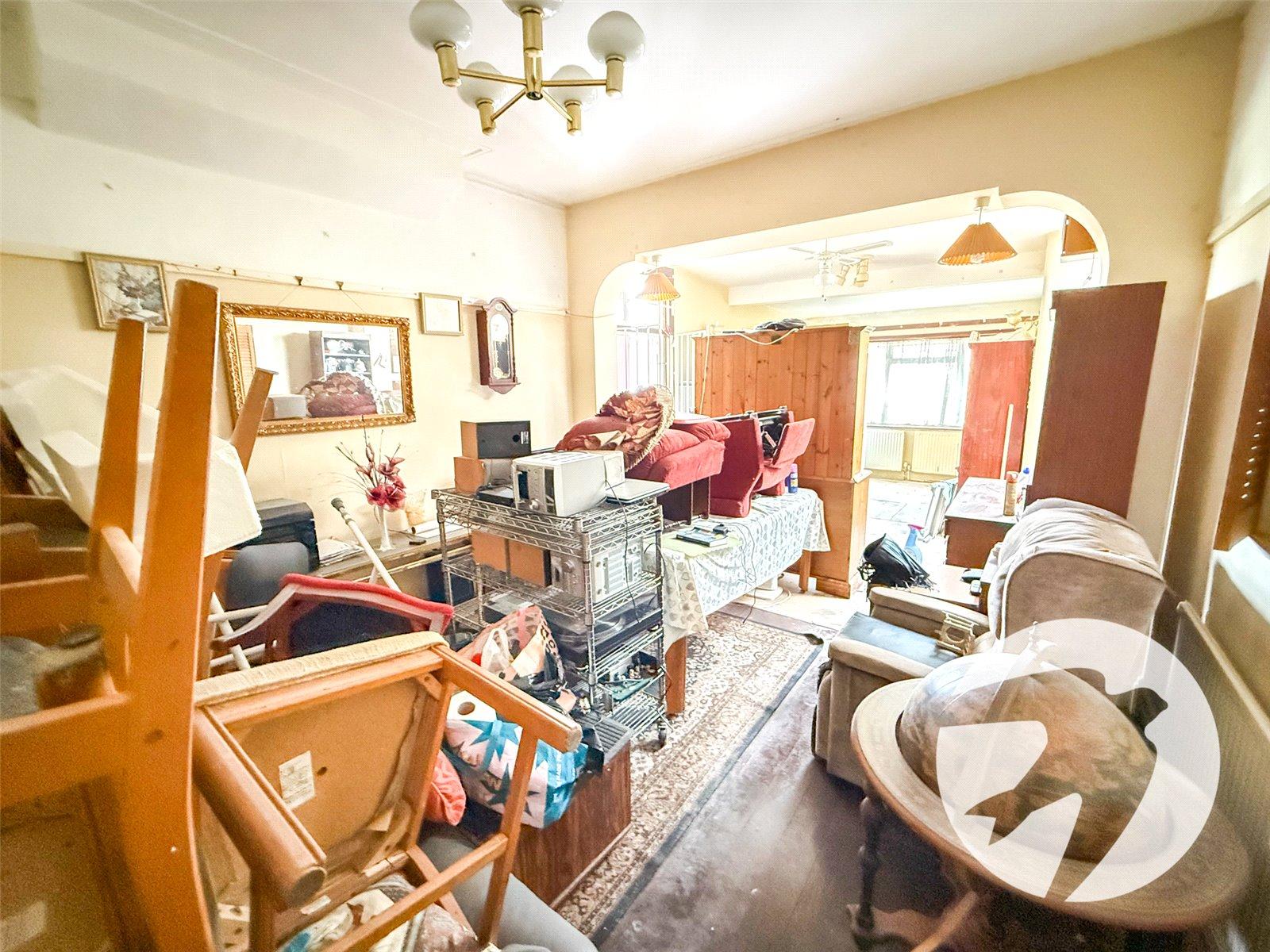 3 bedroom house for sale in London | Robinson Jackson