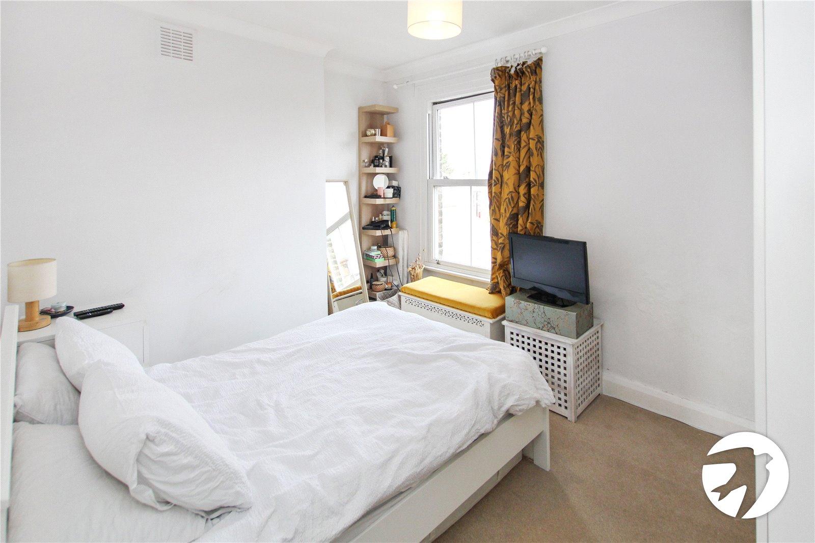 1 bedroom property for sale in London | Robinson Jackson