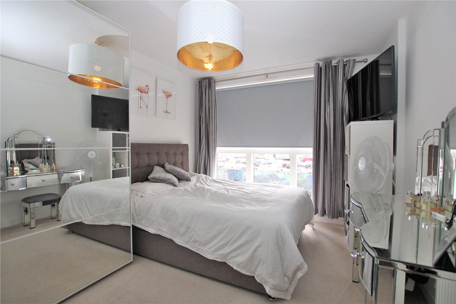 2 bedroom property for sale in Kidbrooke Village | Robinson Jackson