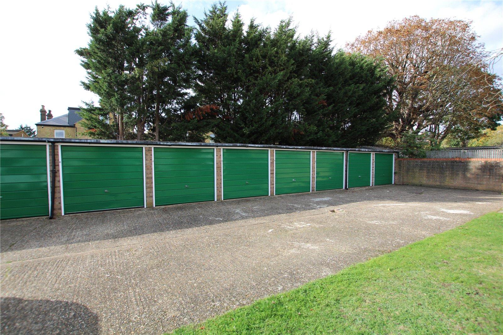 1 bedroom property for sale in Elderslie Road | Robinson Jackson