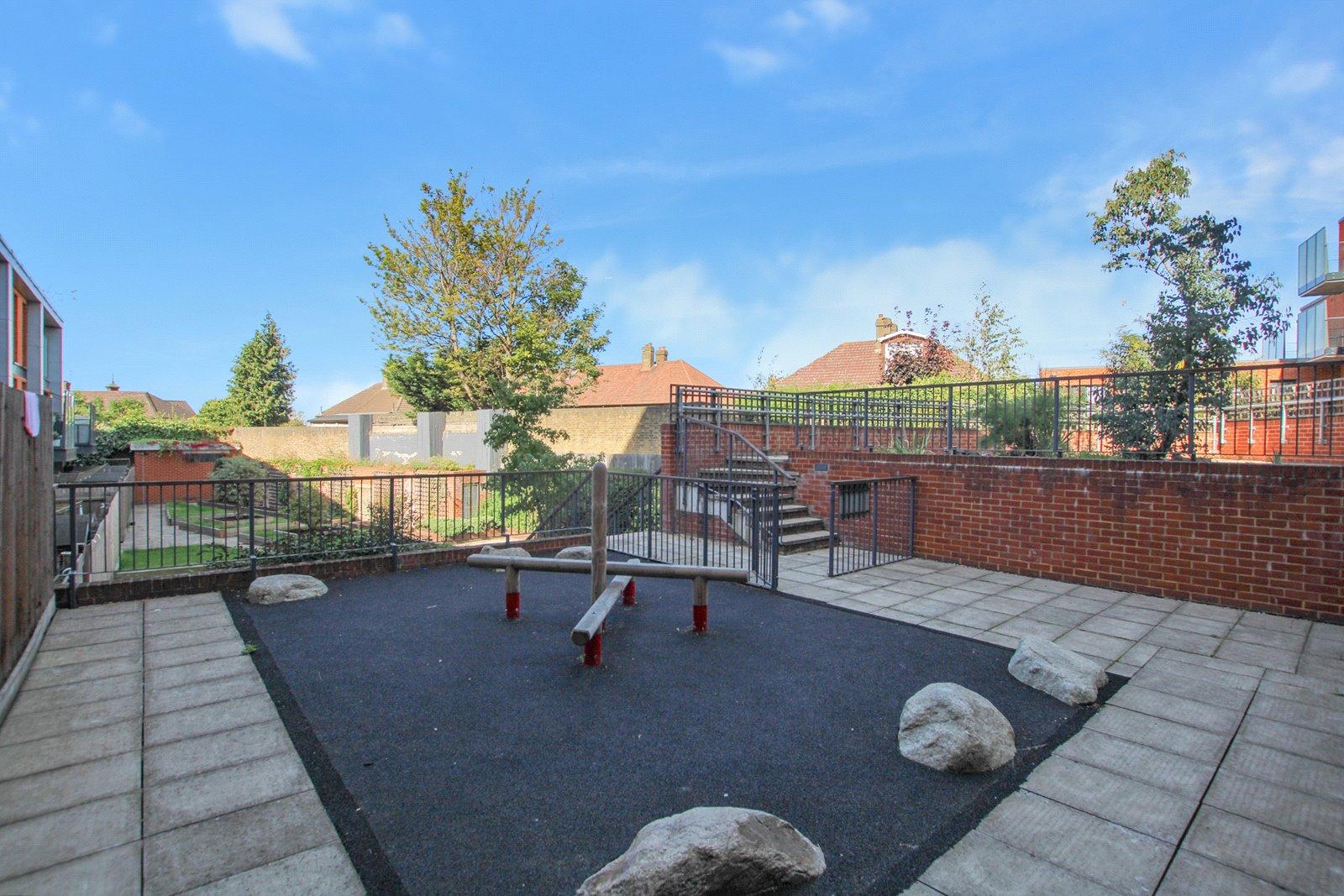 2 bedroom property for sale in Eltham | Robinson Jackson