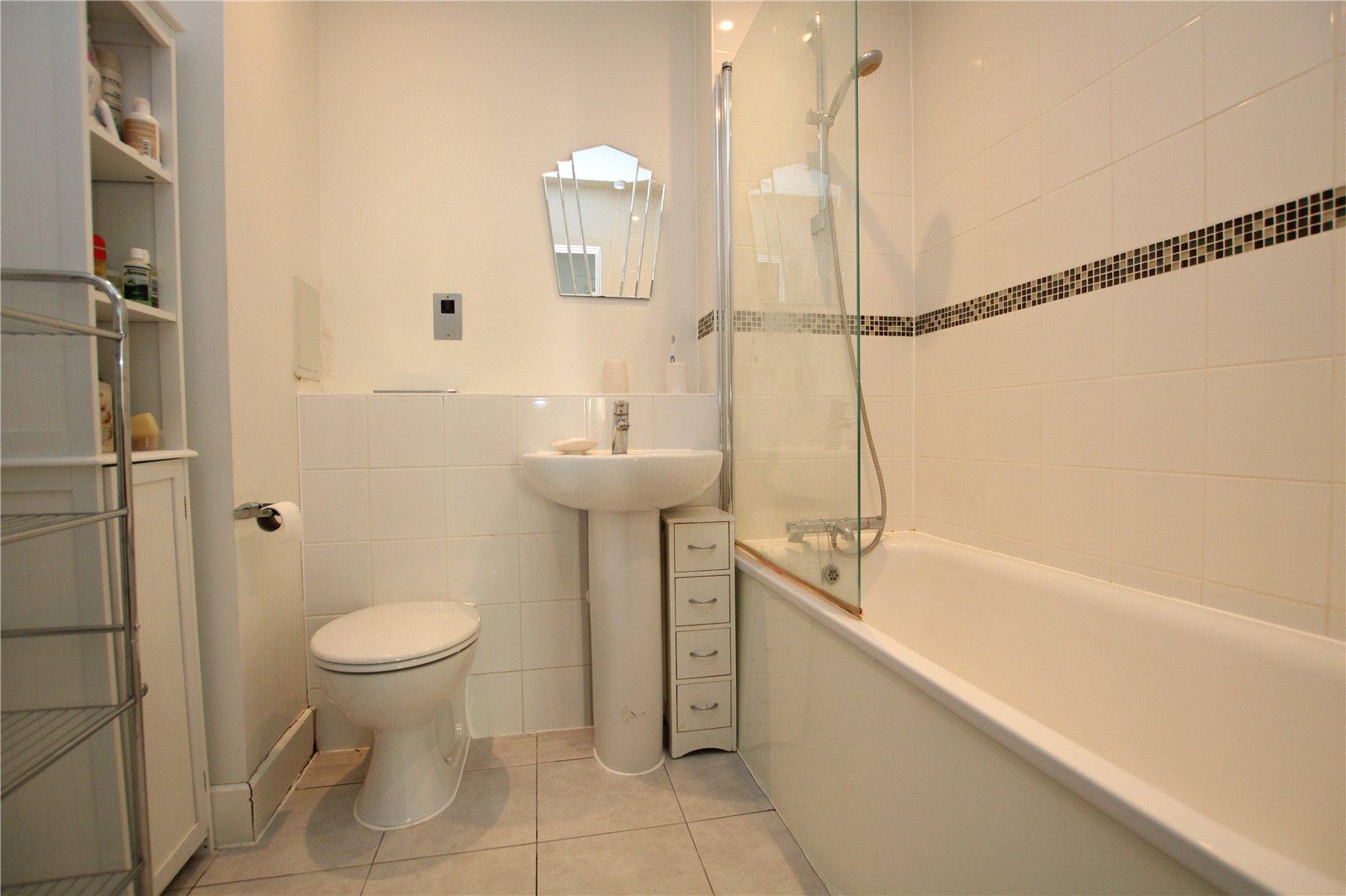 2 bedroom property for sale in Eltham | Robinson Jackson