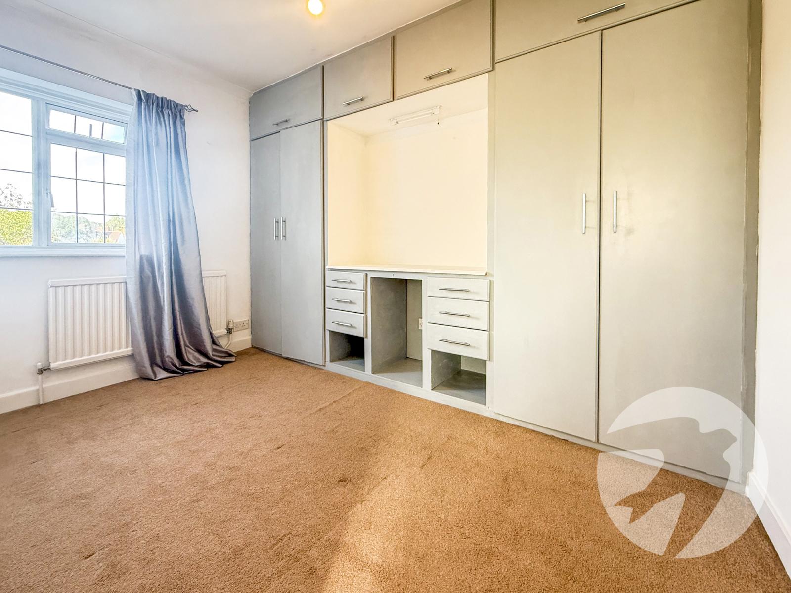 3 bedroom house for sale in London | Robinson Jackson