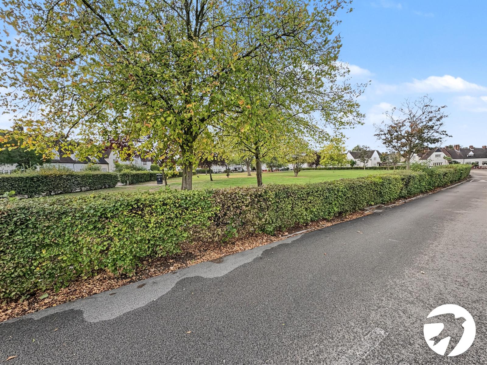 3 bedroom house for sale in London | Robinson Jackson