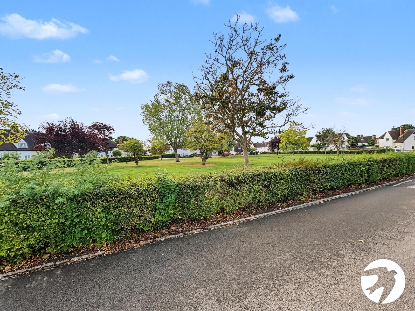 3 bedroom house for sale in London | Robinson Jackson