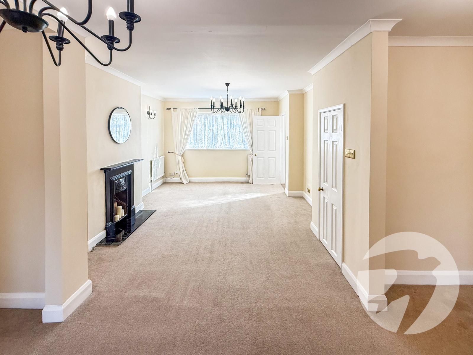 3 bedroom house for sale in London | Robinson Jackson
