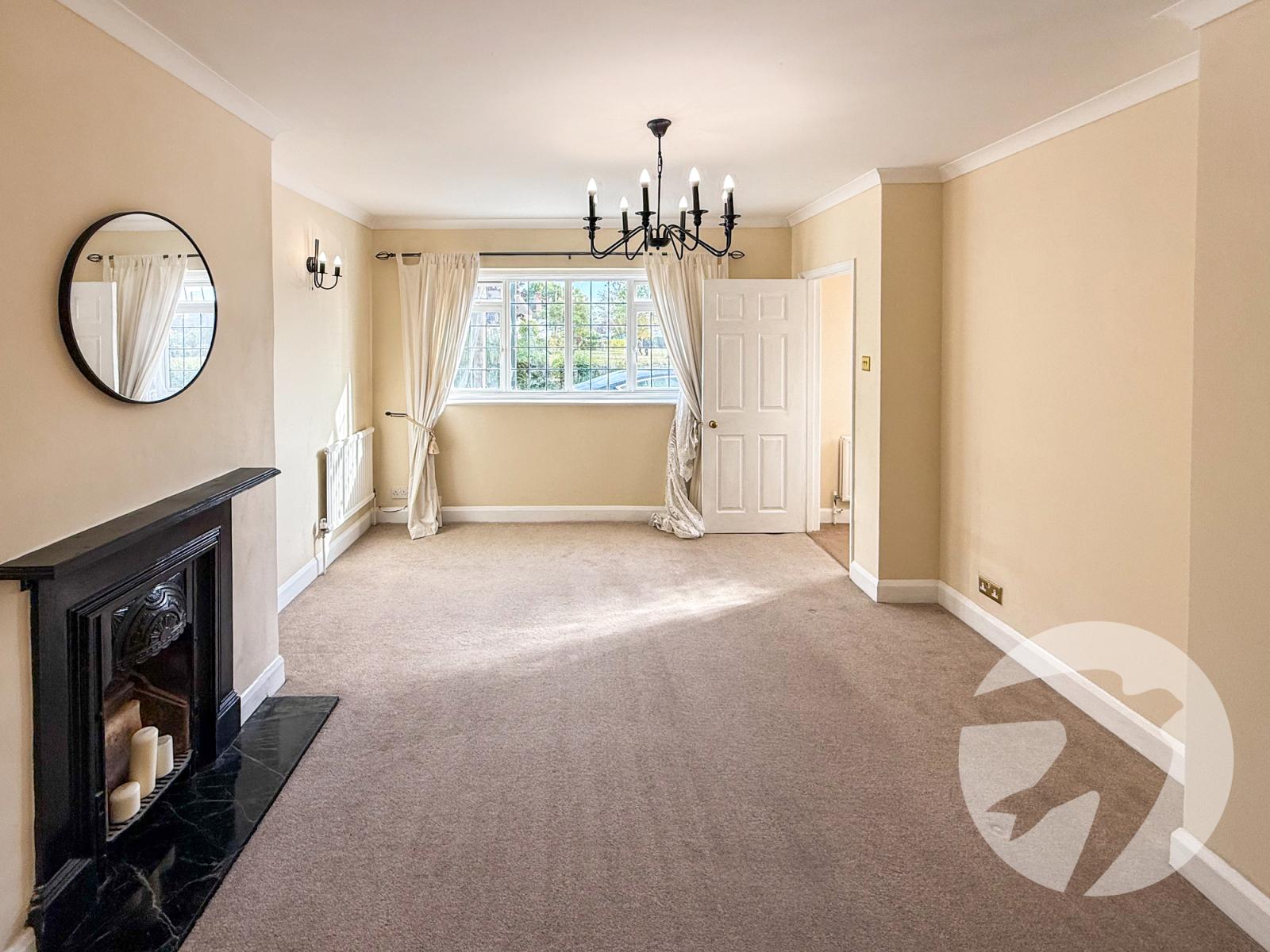 3 bedroom house for sale in London | Robinson Jackson