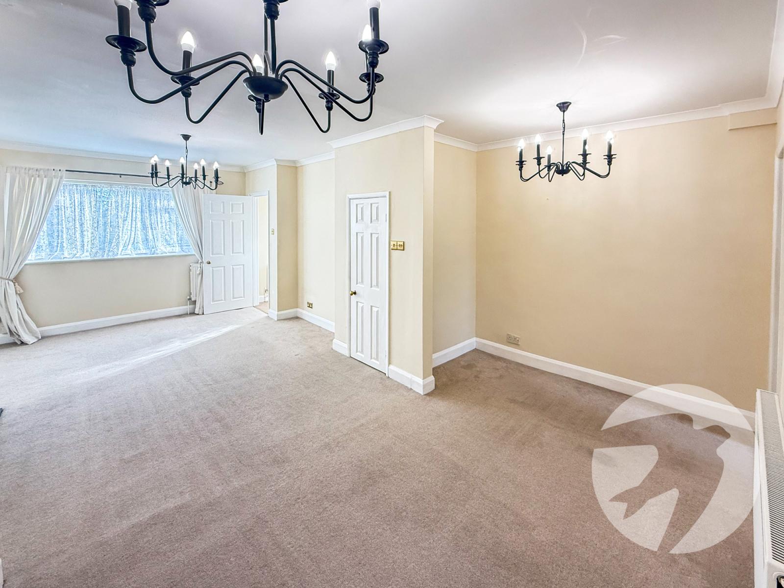 3 bedroom house for sale in London | Robinson Jackson