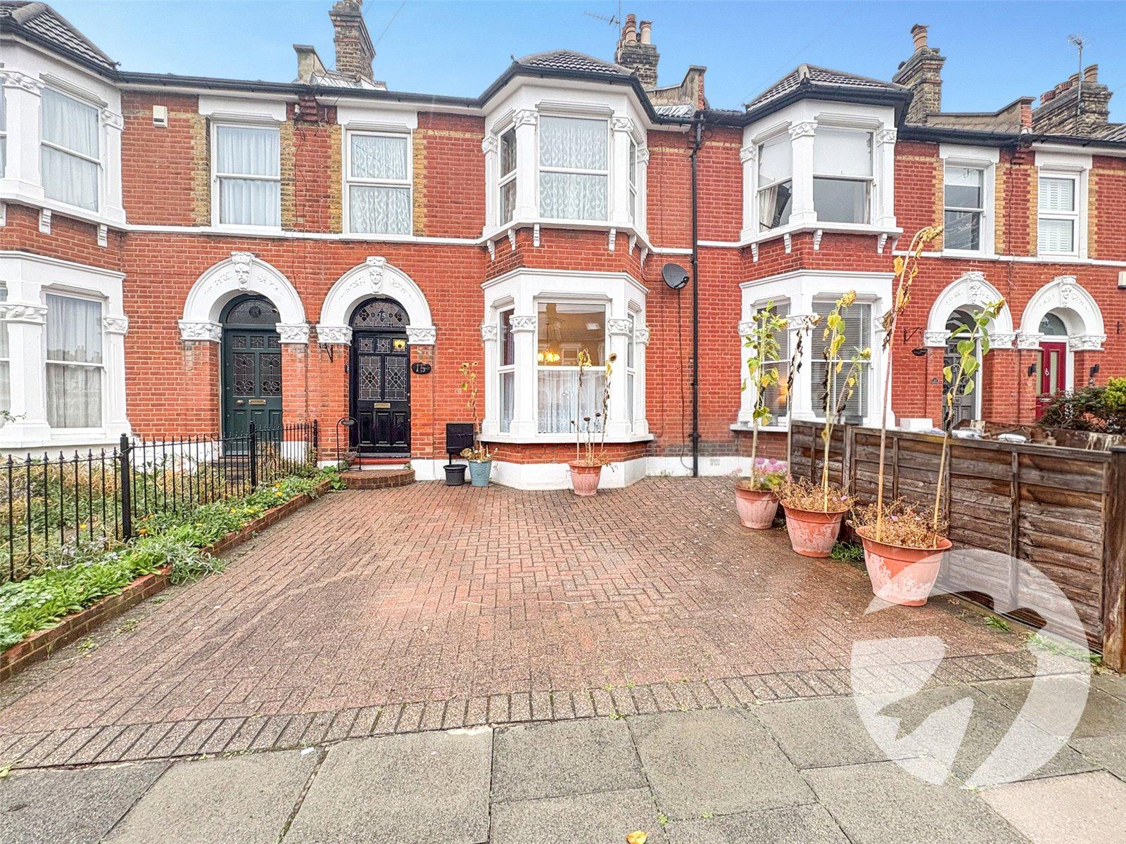 3 bedroom house for sale in London | Robinson Jackson