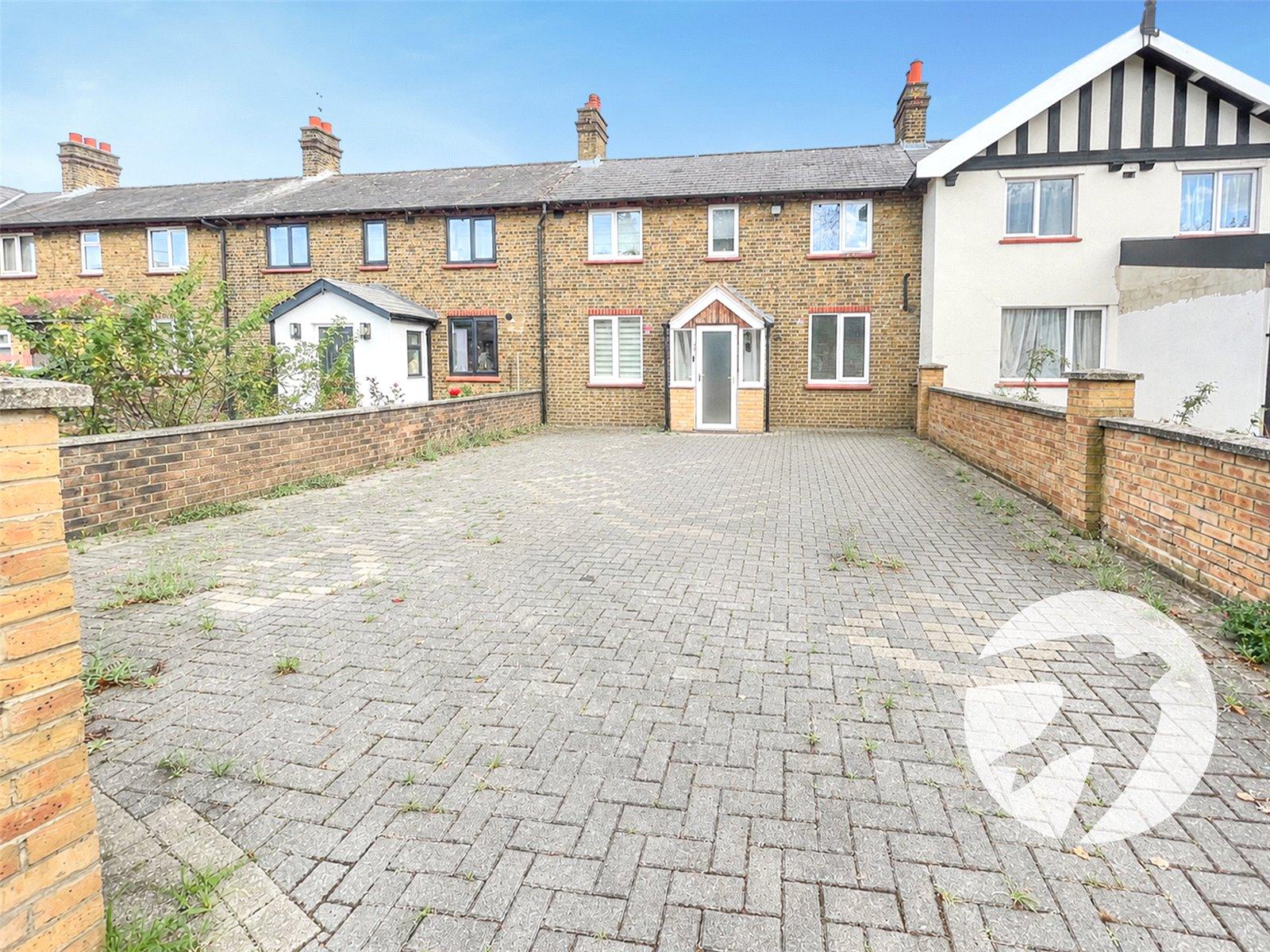 3 bedroom house for sale in London | Robinson Jackson